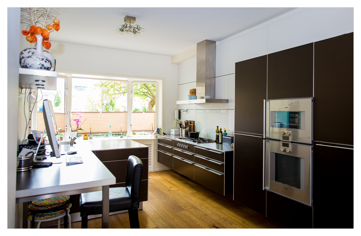 Family home by beach and dunes  - design kitchen — The Hague stay