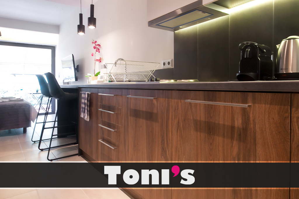 Toni's - Golden Studio near Acropolis Museum