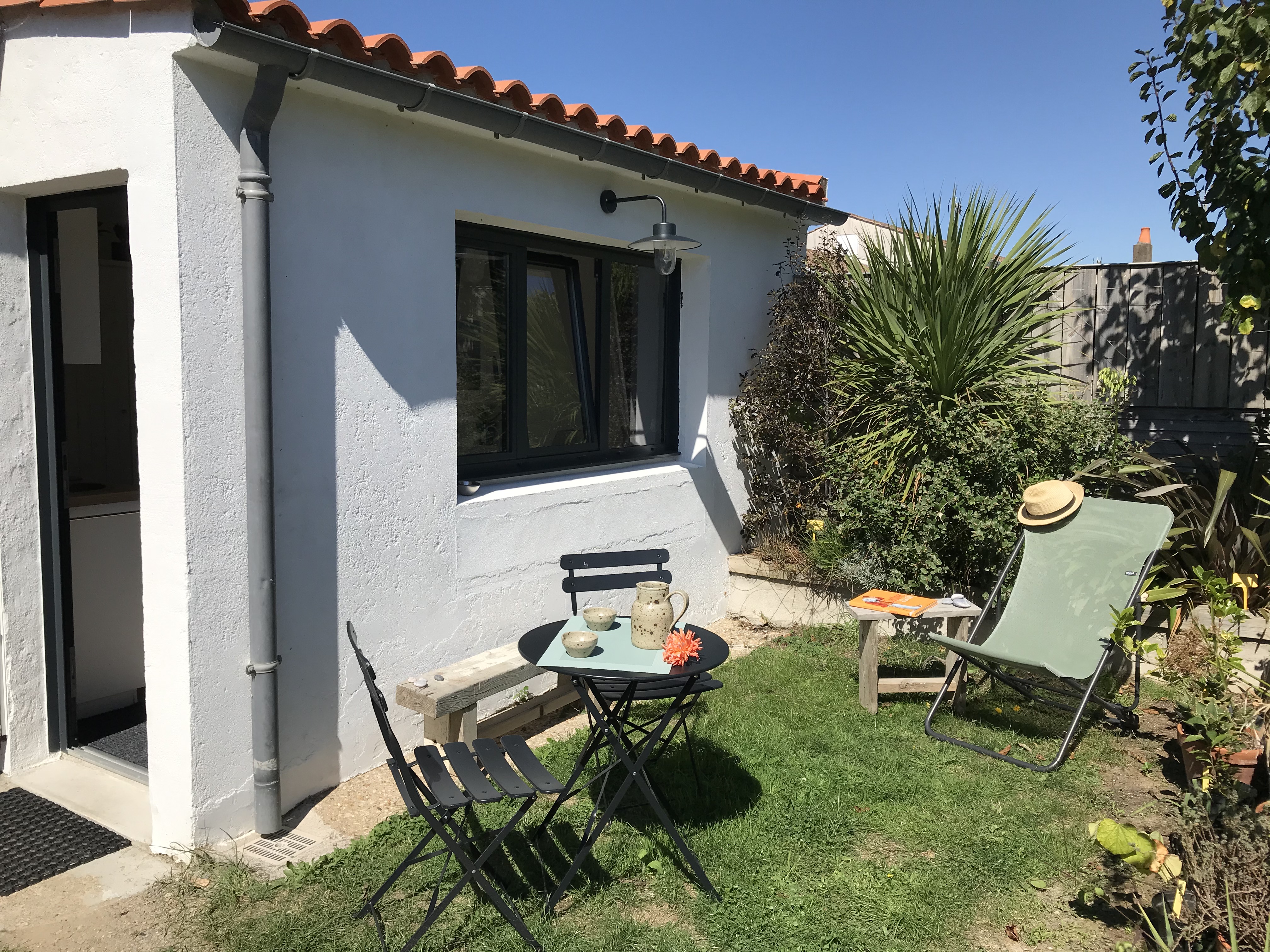 Small peaceful haven close to the Grand Plage