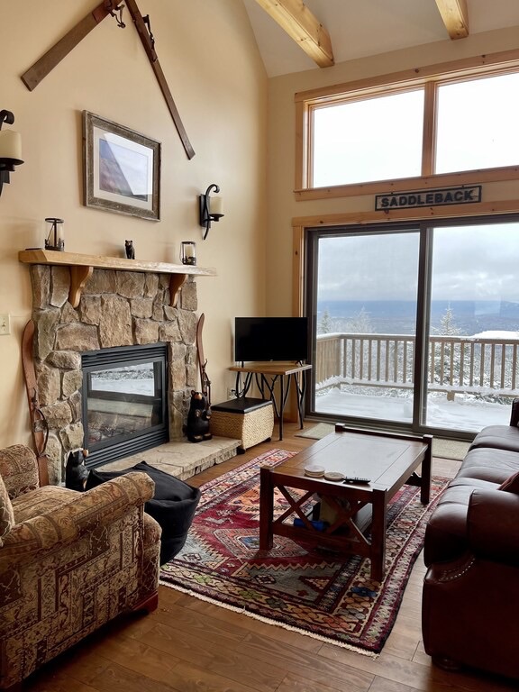 Relaxing Mountainside Getaway!!!
