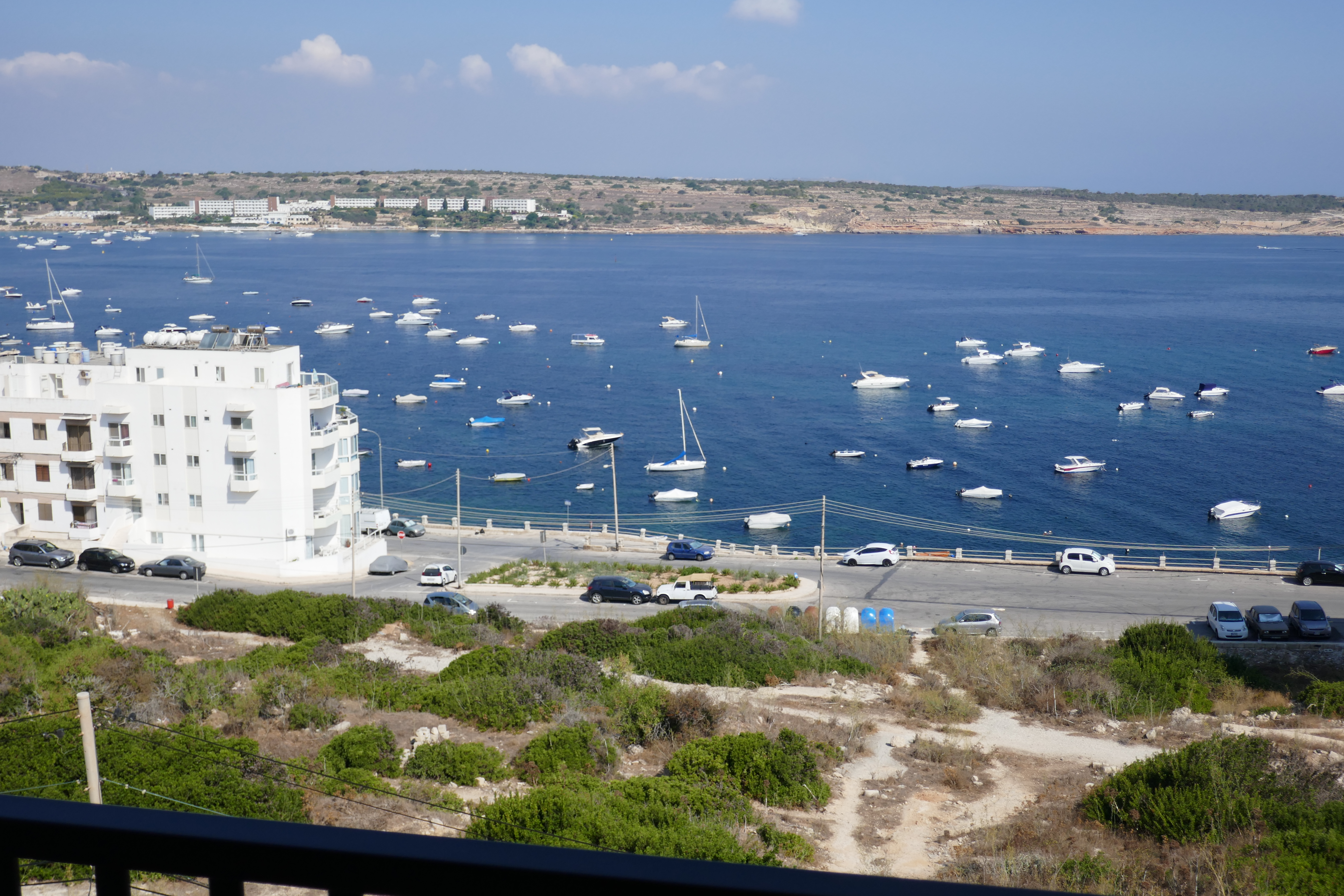 Modern 2 bedroom apartment with amazing sea views