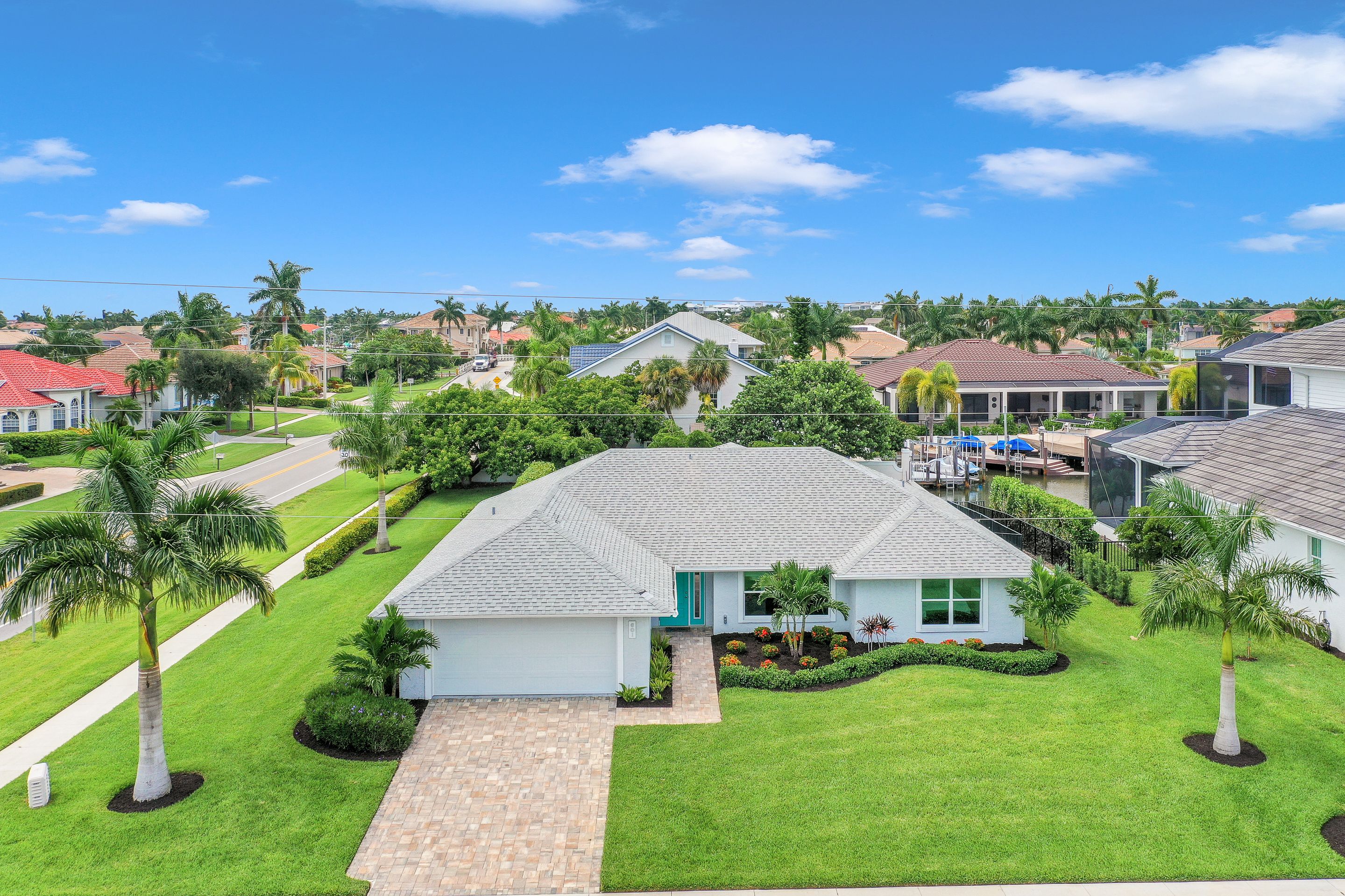 Waterfront. Walk to Beach Newly Remodeled Home Houses for Rent in