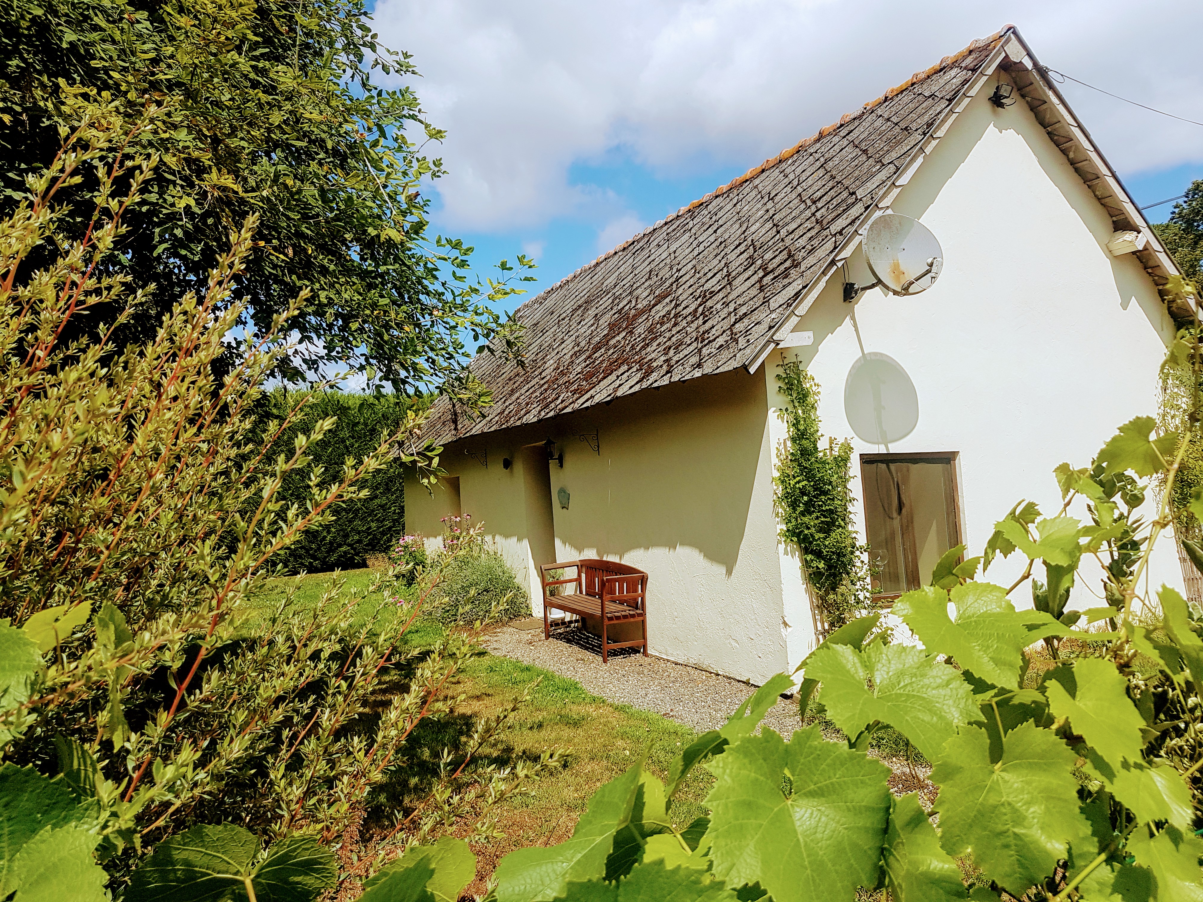 gite independant au coeur d une ferme permacole gites a la ferme a louer a courson normandie france