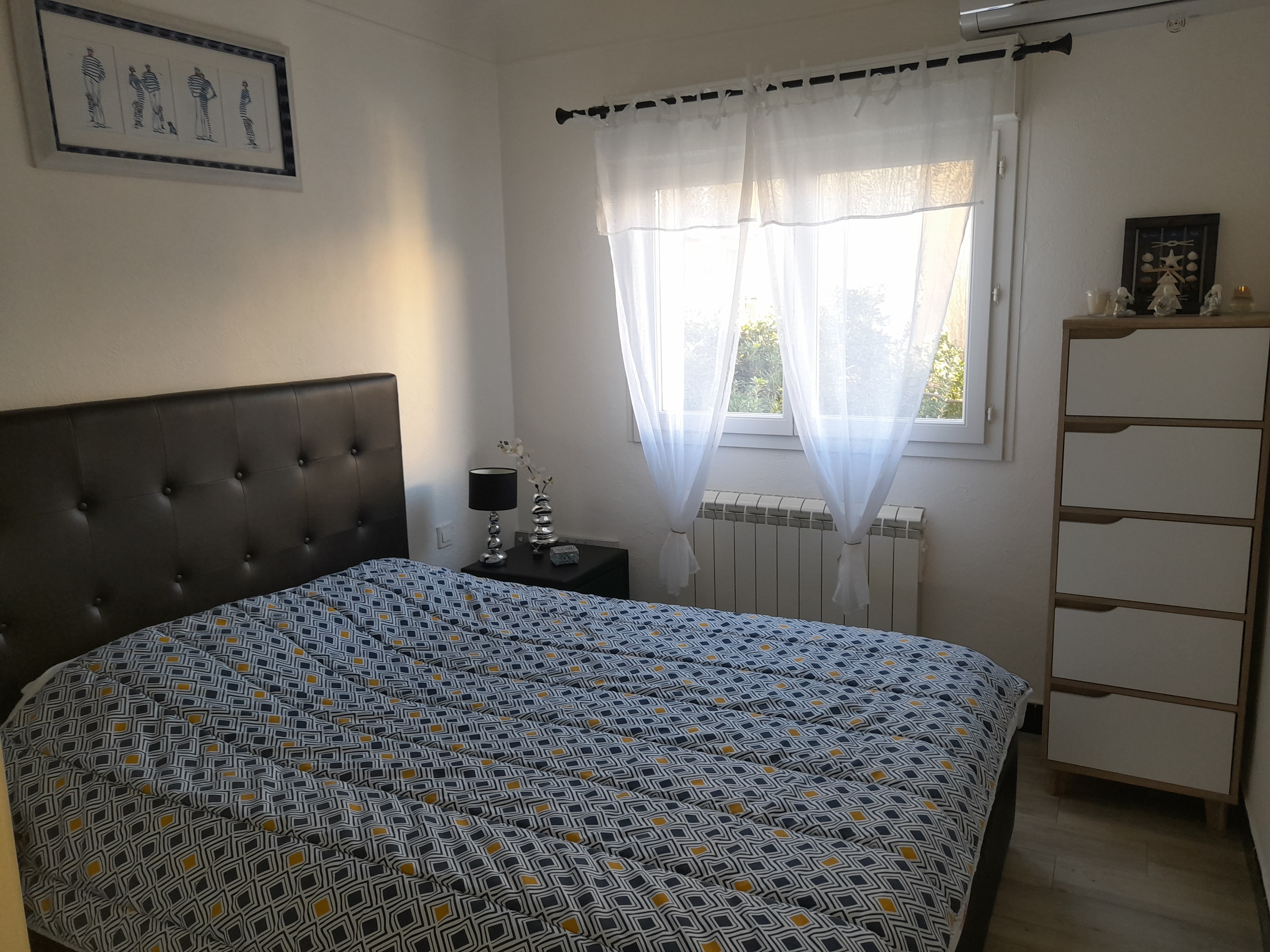 superb t 2 with private parking 30 m from the beach