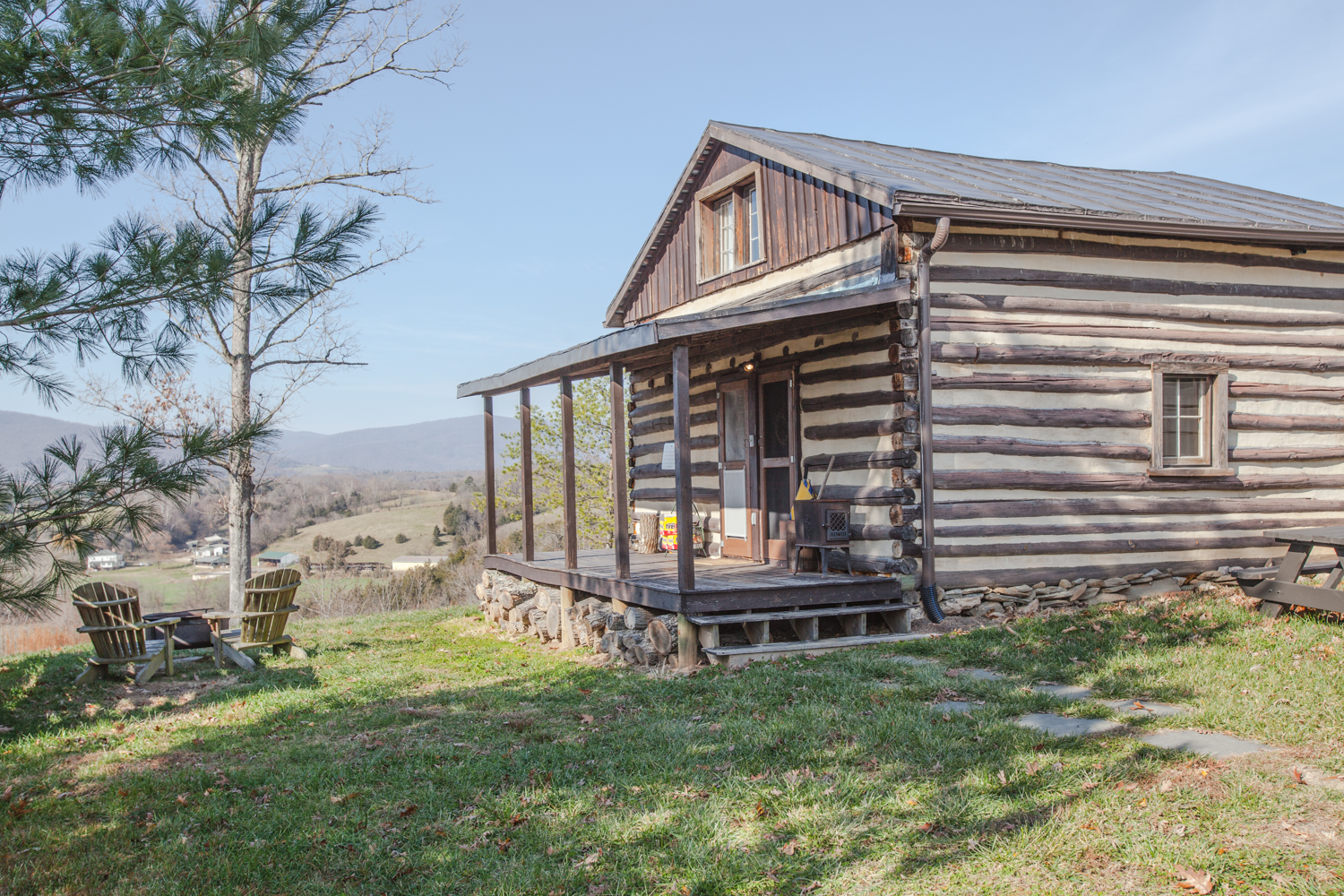 Baileys Retreat Log CabinWine/Beer Tour Cabins for Rent in
