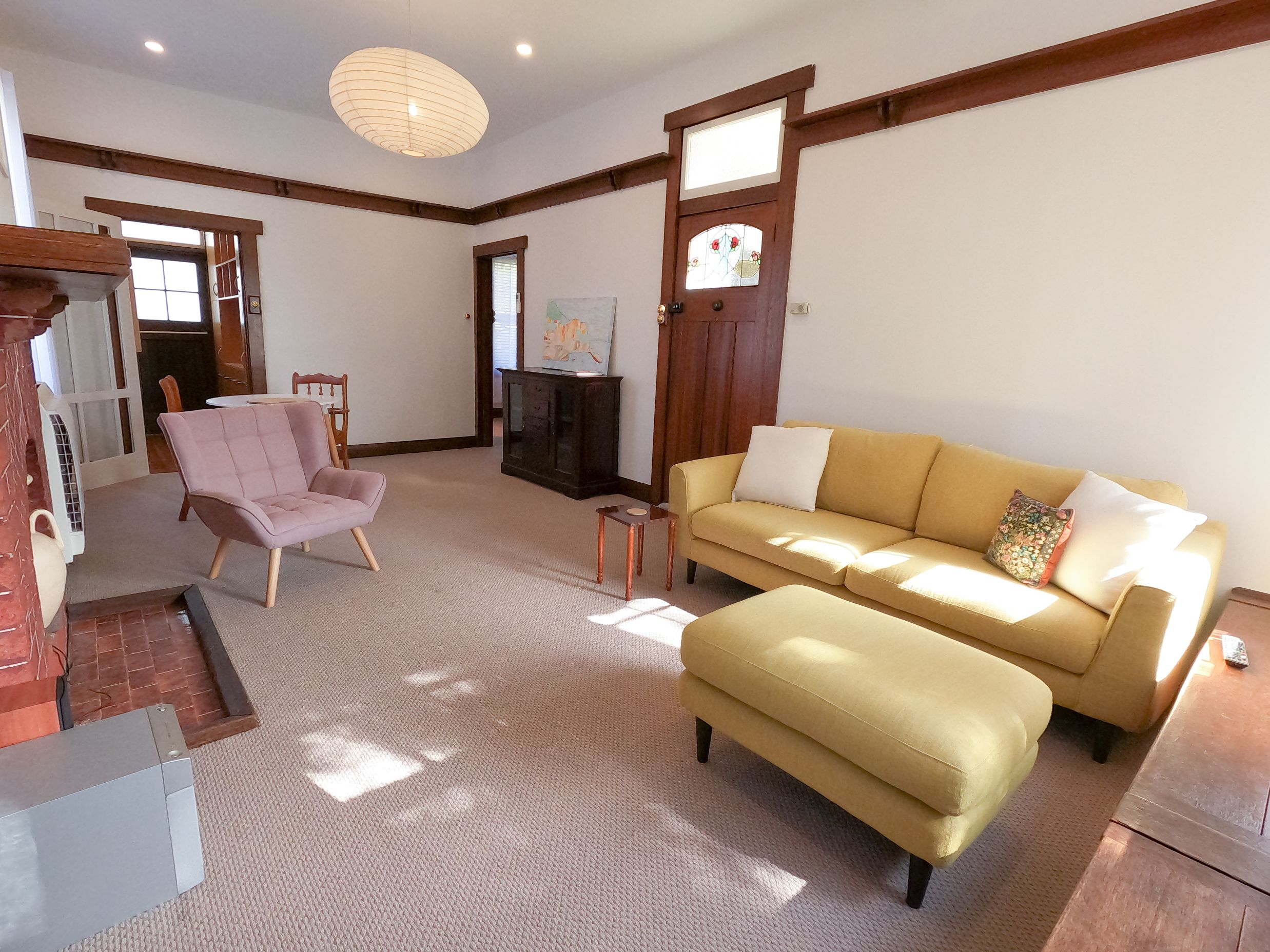Private Guest Suite near Shops