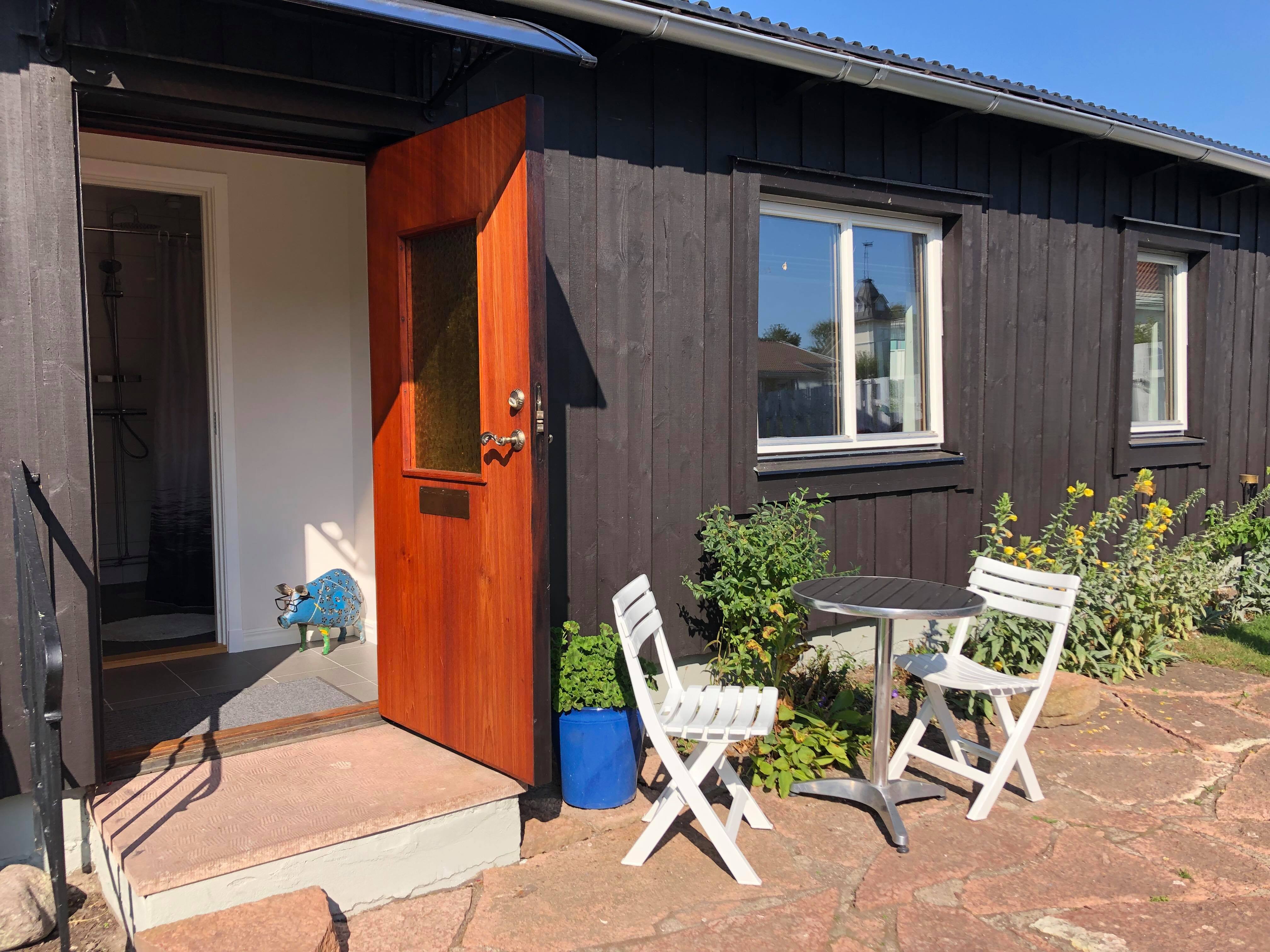 Fresh lodge with its own entrance in central Borgholm