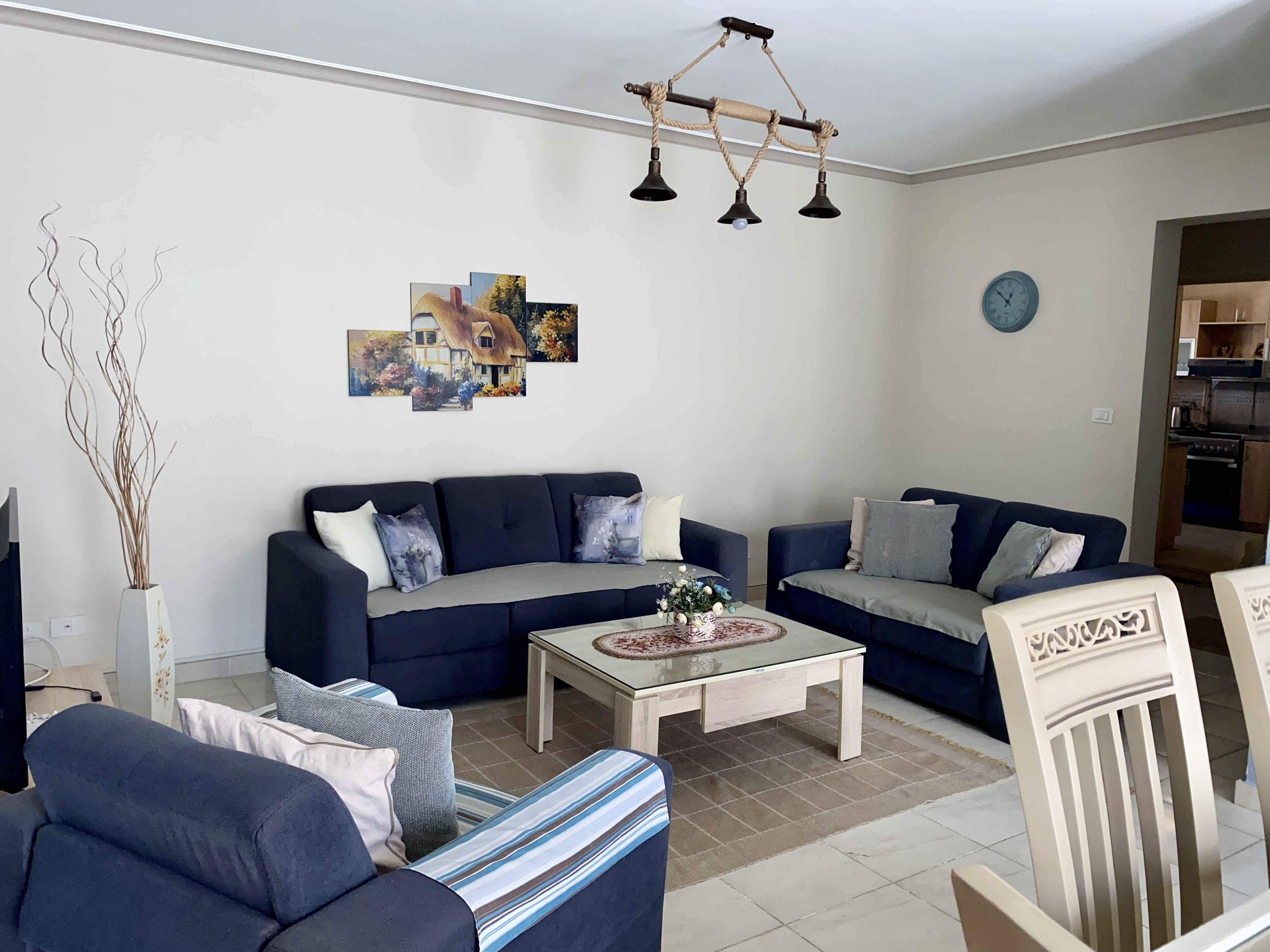Stylish New furnished in central area b3