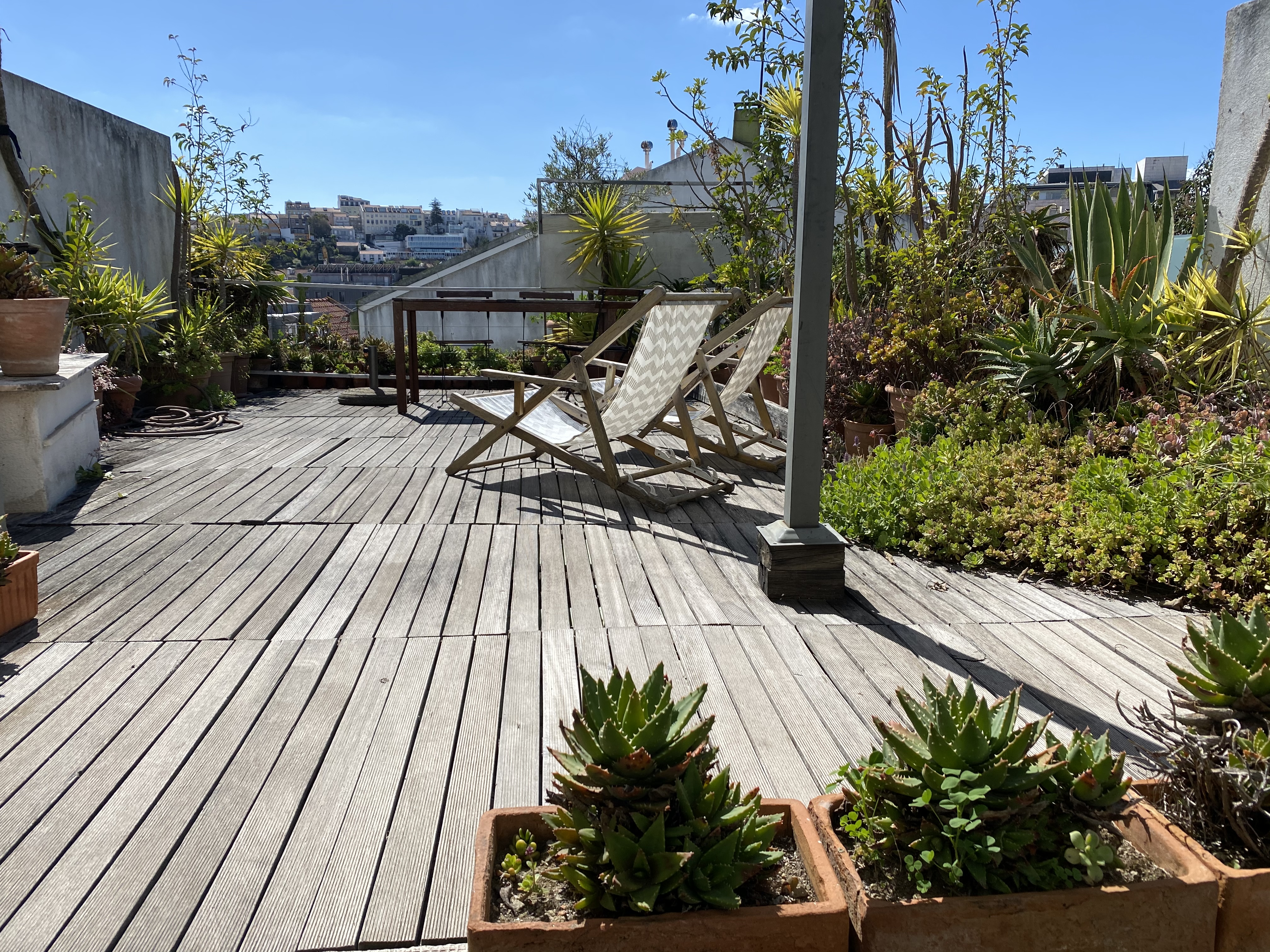 Terrace & Sunny - City Center, Quiet & Pratical