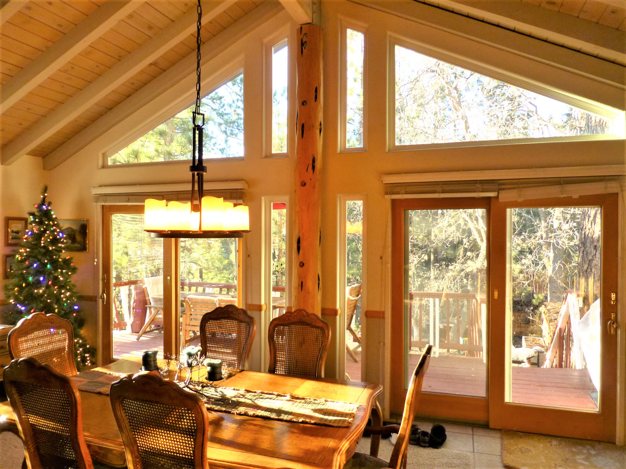 Dream Getaway-Next to Village with Secluded Spa