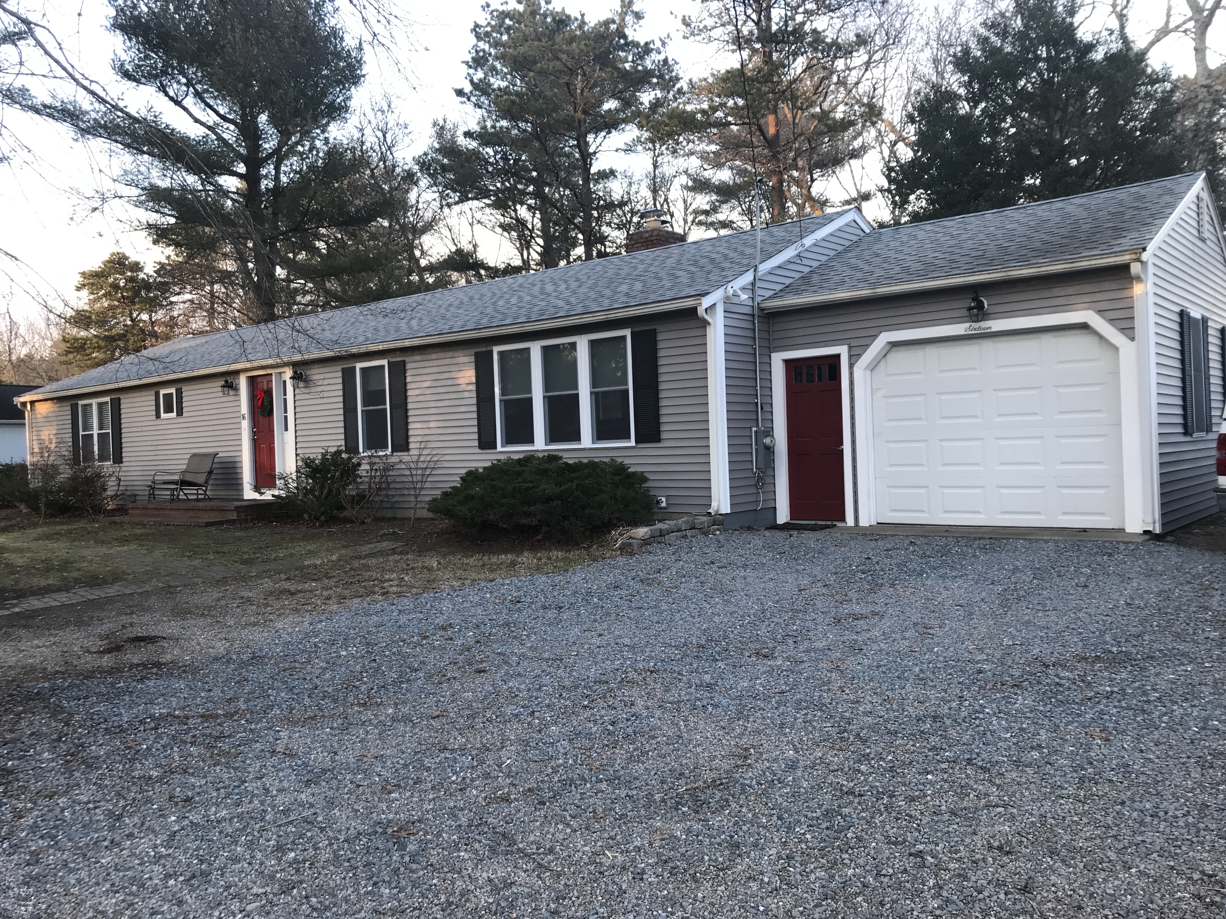 Renovated 3 Bedroom Centerville Ranch W. Fenced Yd