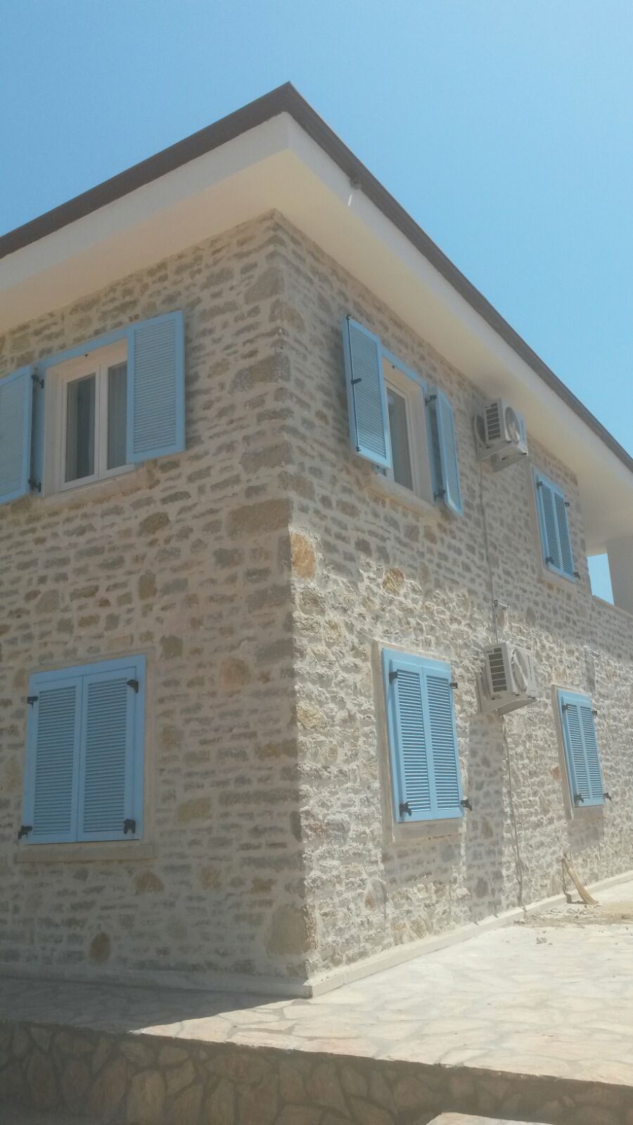 Taş ev (1+1) Palamutbükü’nde denize 250 m. Datça şehrinde Kiralık