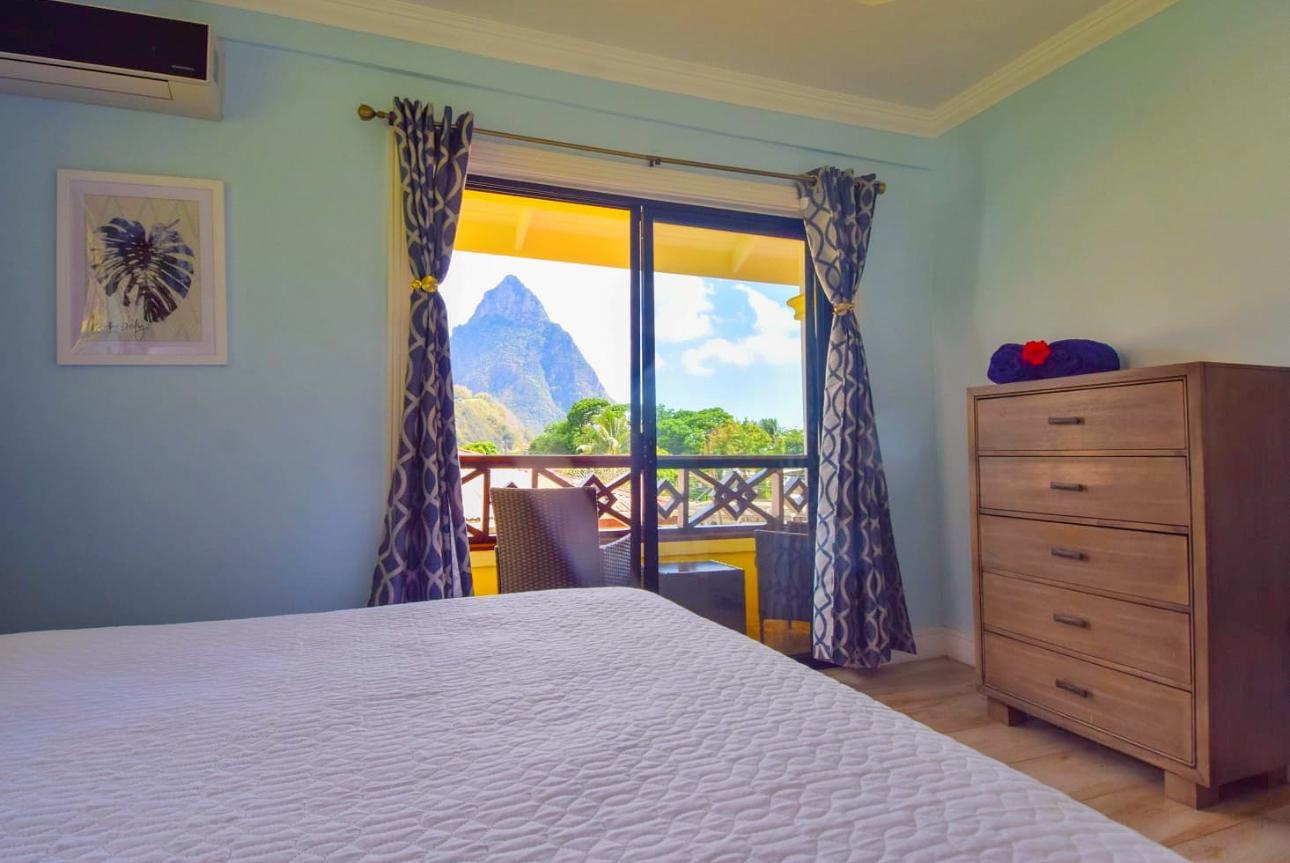 Sea Piton View Apartment- Amazing View Near Beach
