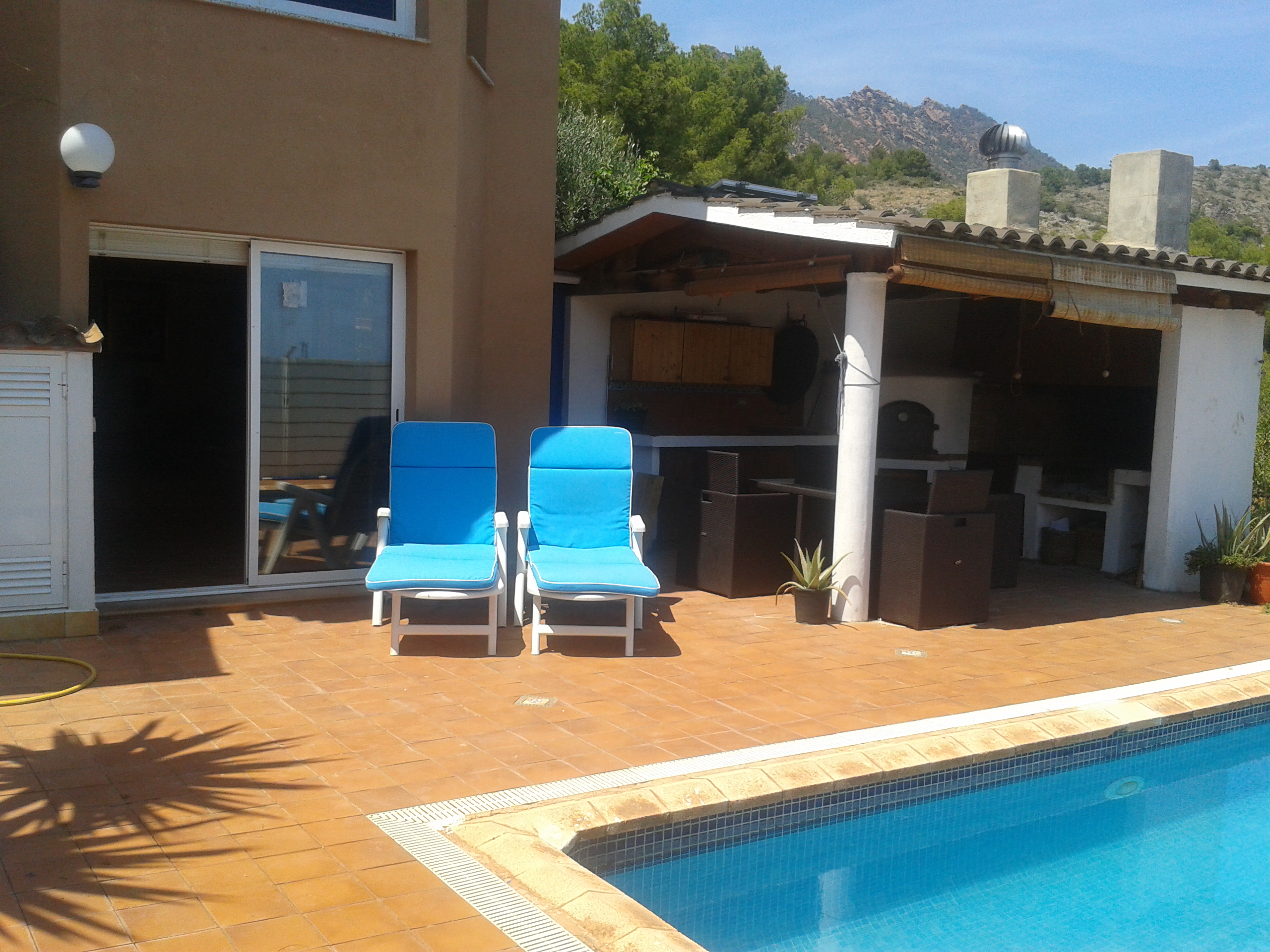 Calena. Quiet studio with charm