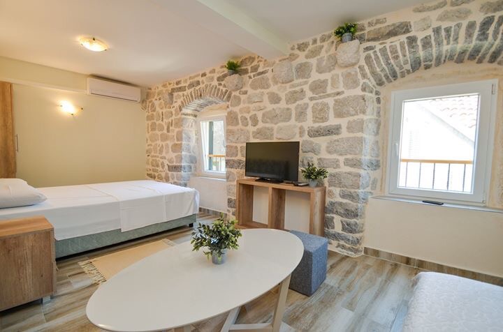 Stone house studio apartment “Katurić” 3