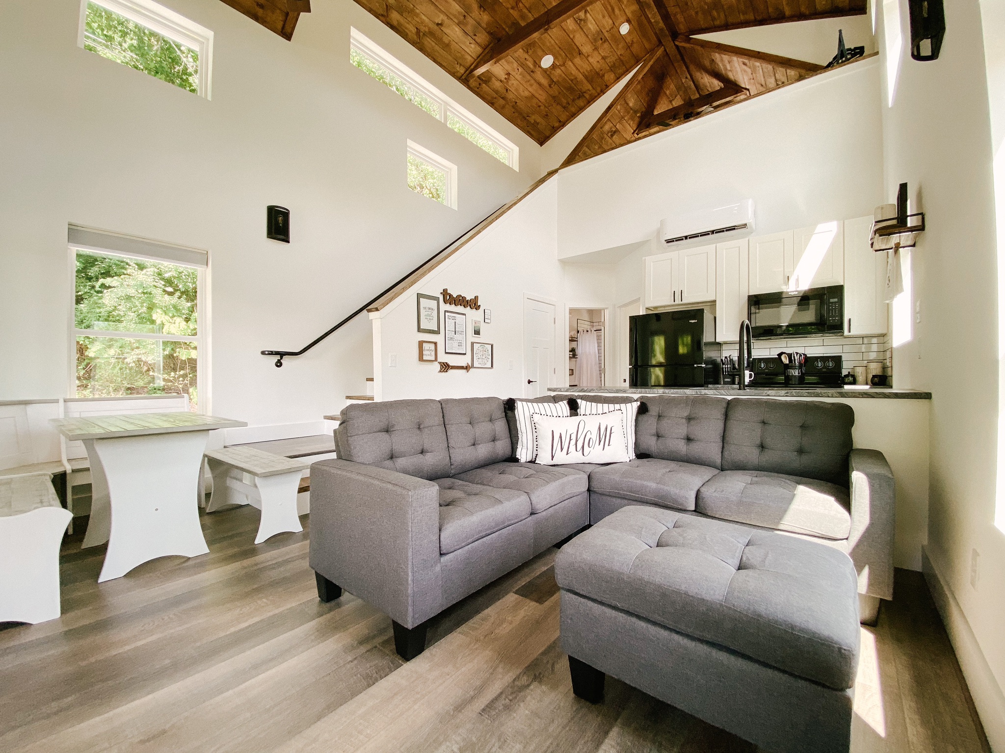 Modern Smoky Mountain Tiny House Tiny houses for Rent in Pigeon