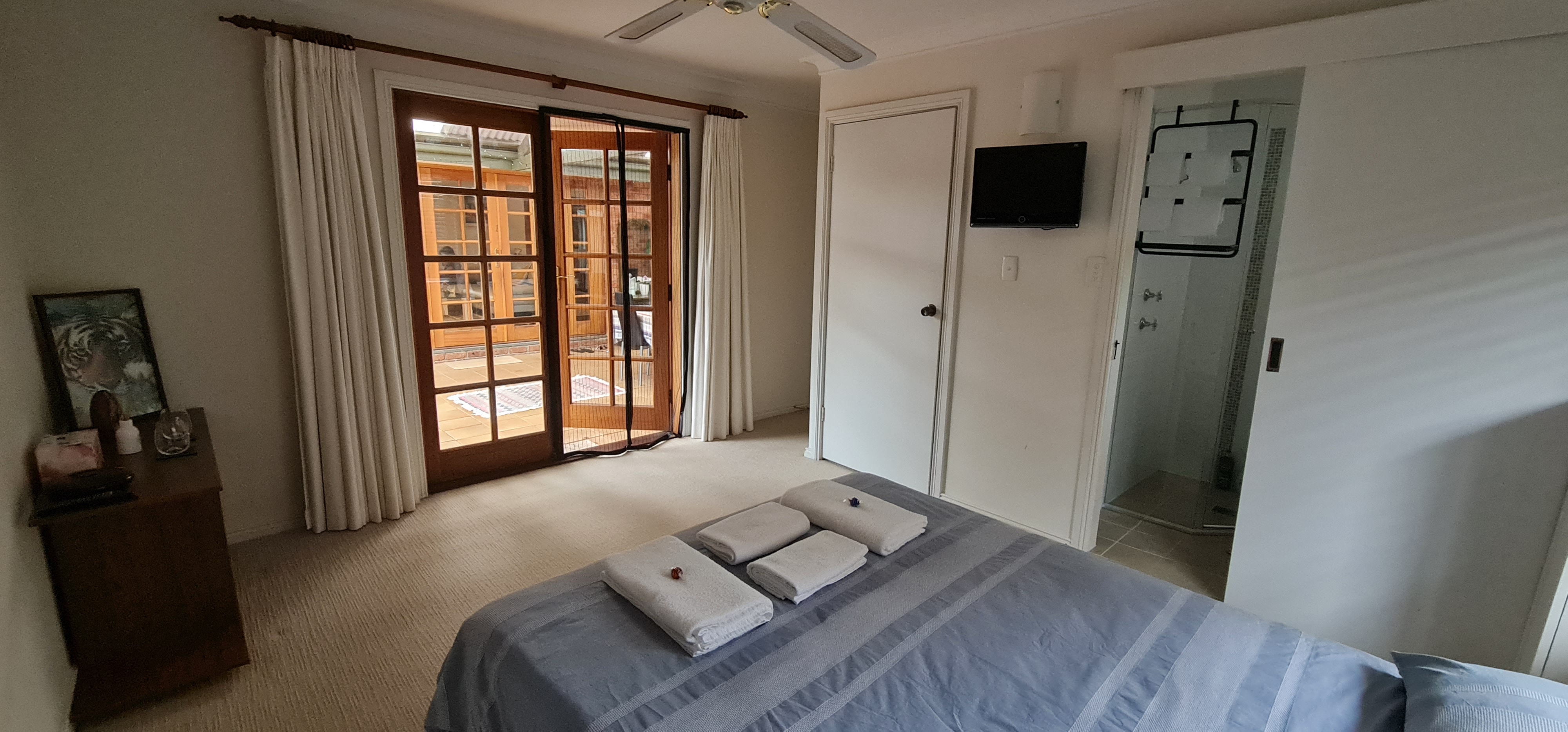 Spacious house in the immaculate neighbourhood