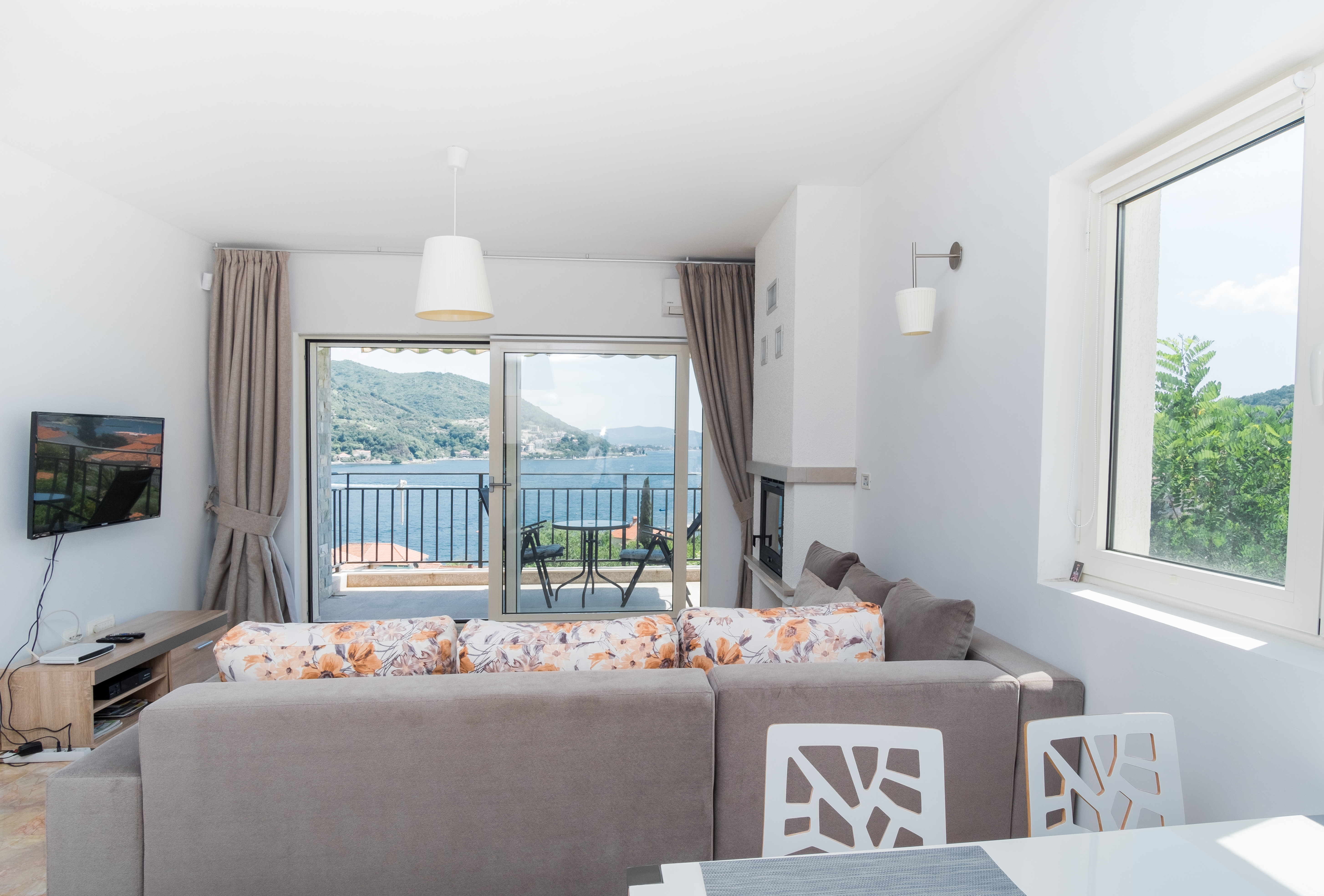 Sea view apartment Kamenari