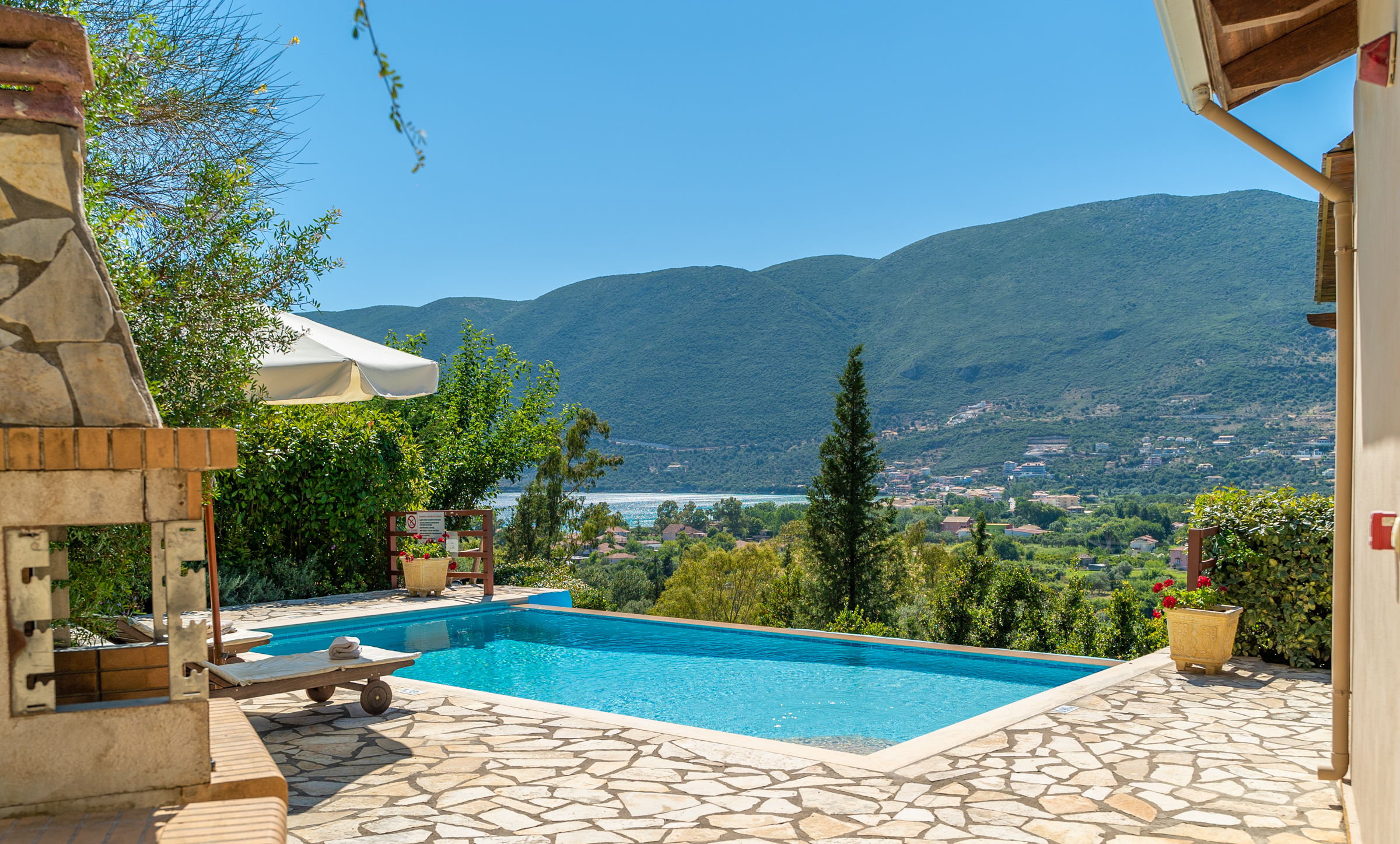 Kerithra Villa, overlooking Vasiliki bay