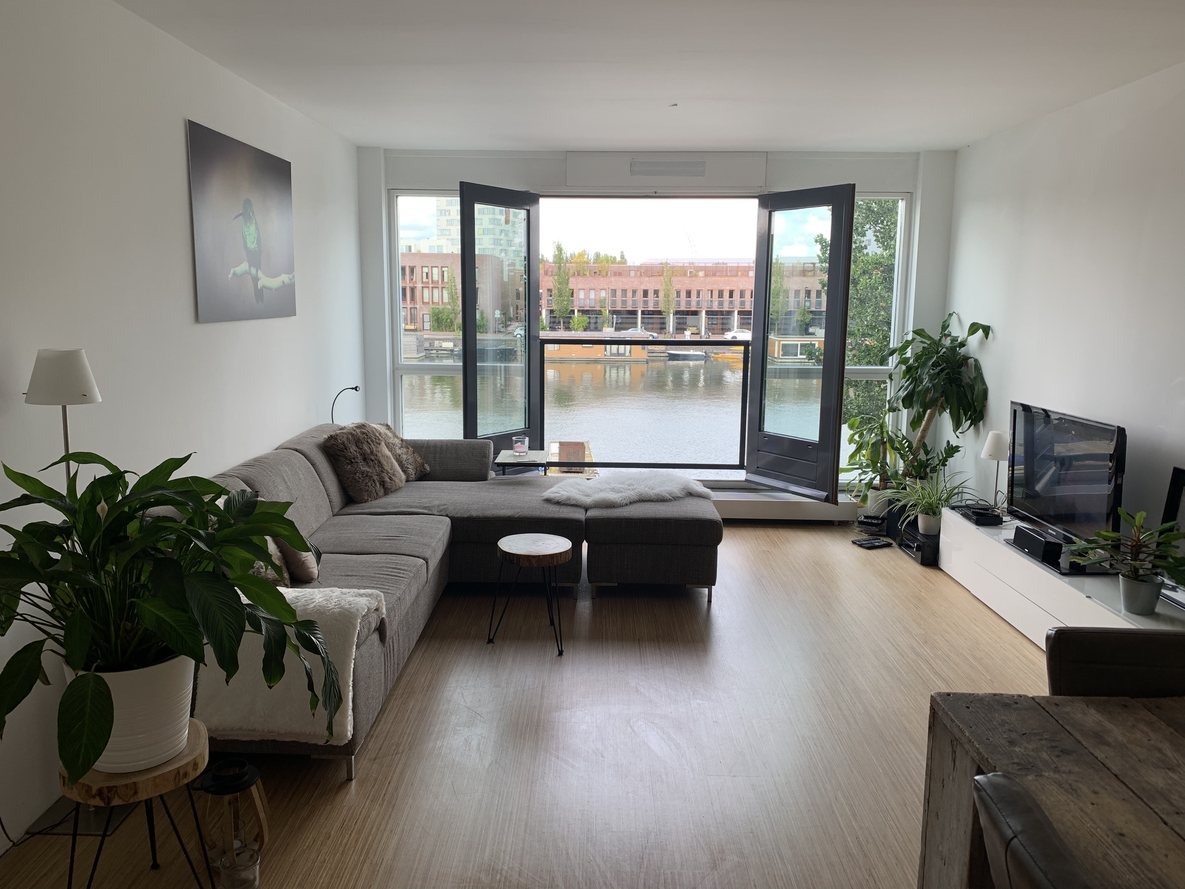 Modern spacious waterfront apartment — Amsterdam stay