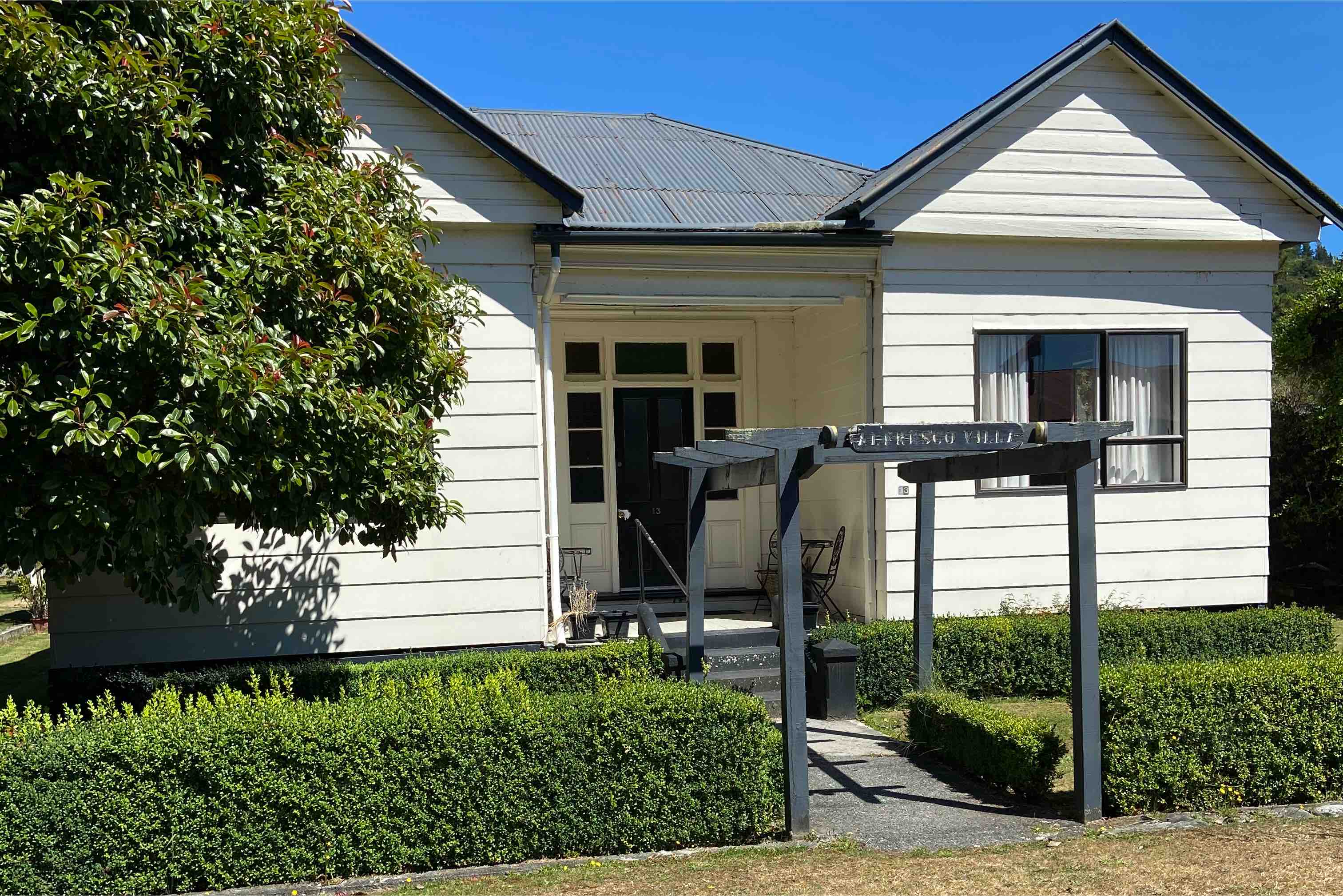 Reefton Classic 4 bed 3 bath Town Villa Villas for Rent in Reefton