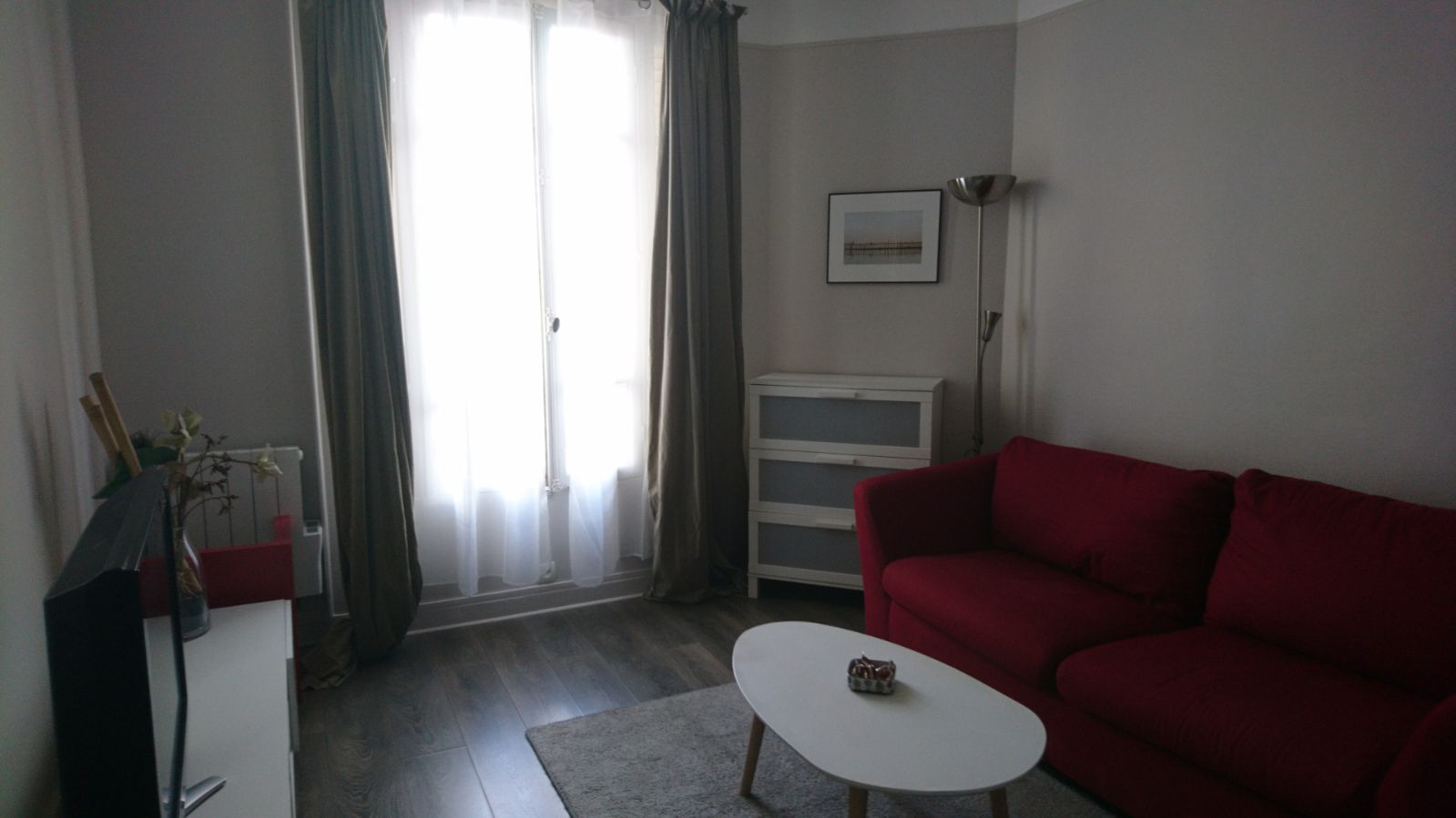 Charming 2 room city center at the foot of the train station