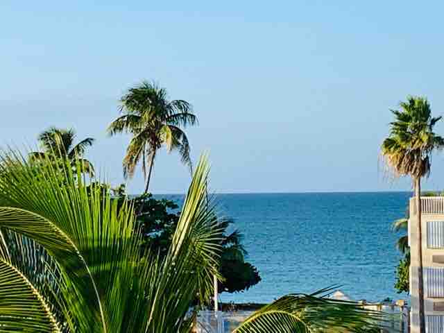 Beach PH with private outdoor terrace, game room.