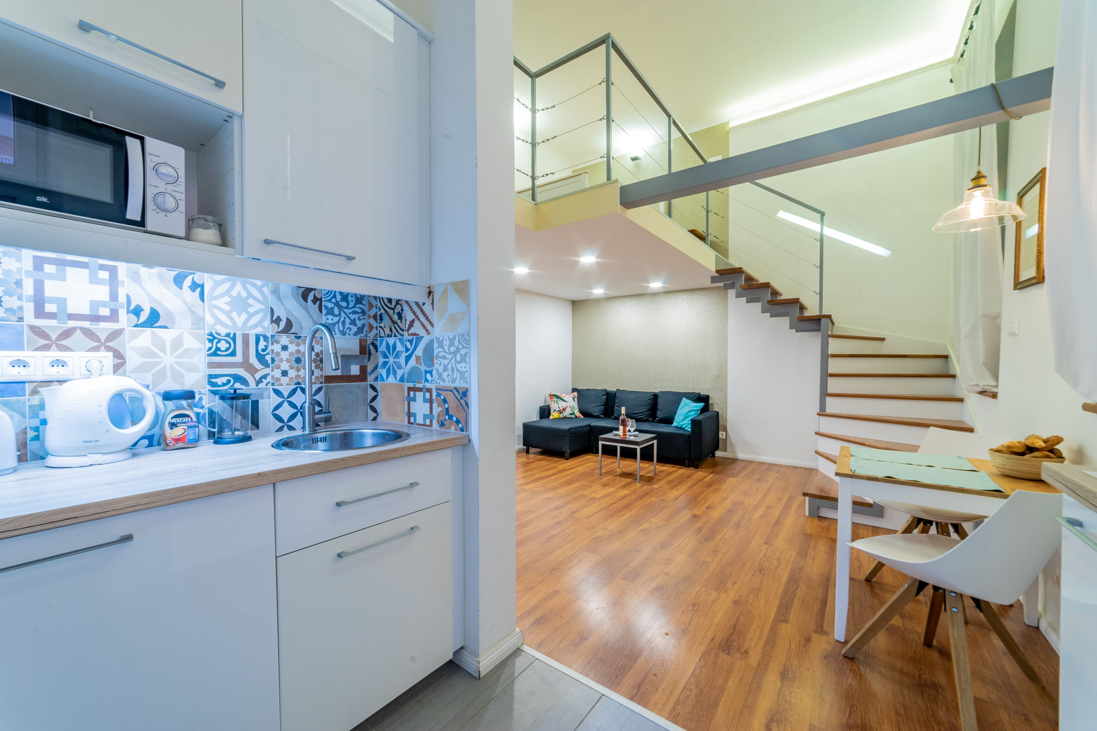 Super stylish BP studio with excellent location