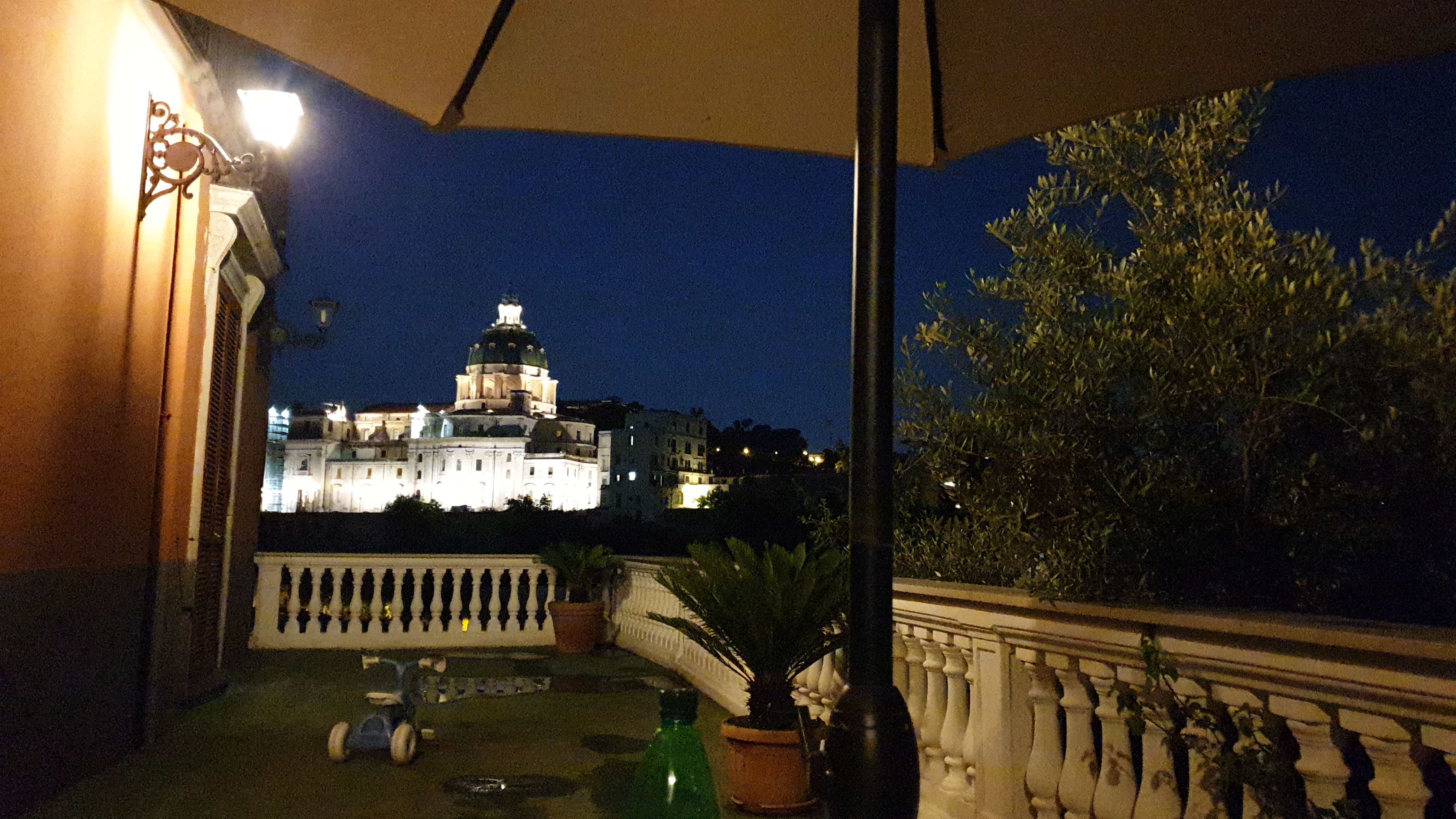 MONOLOCALE IN VILLA DEL 700 NAPOLI CENTRO in Stella, Naples