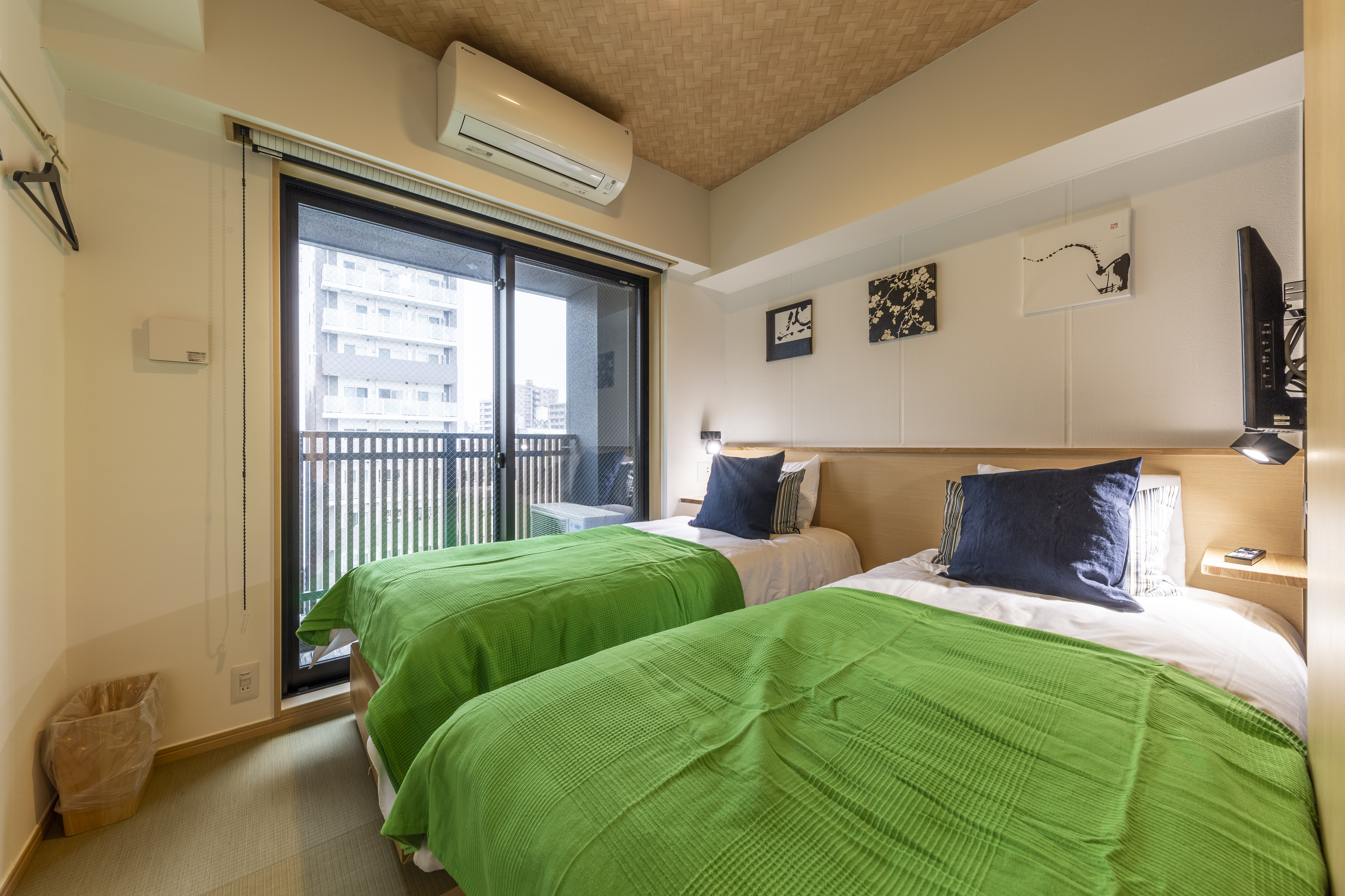 【彩 Sai】Tawaramachi Sta.2min/4PAX/1DK/4 single-beds