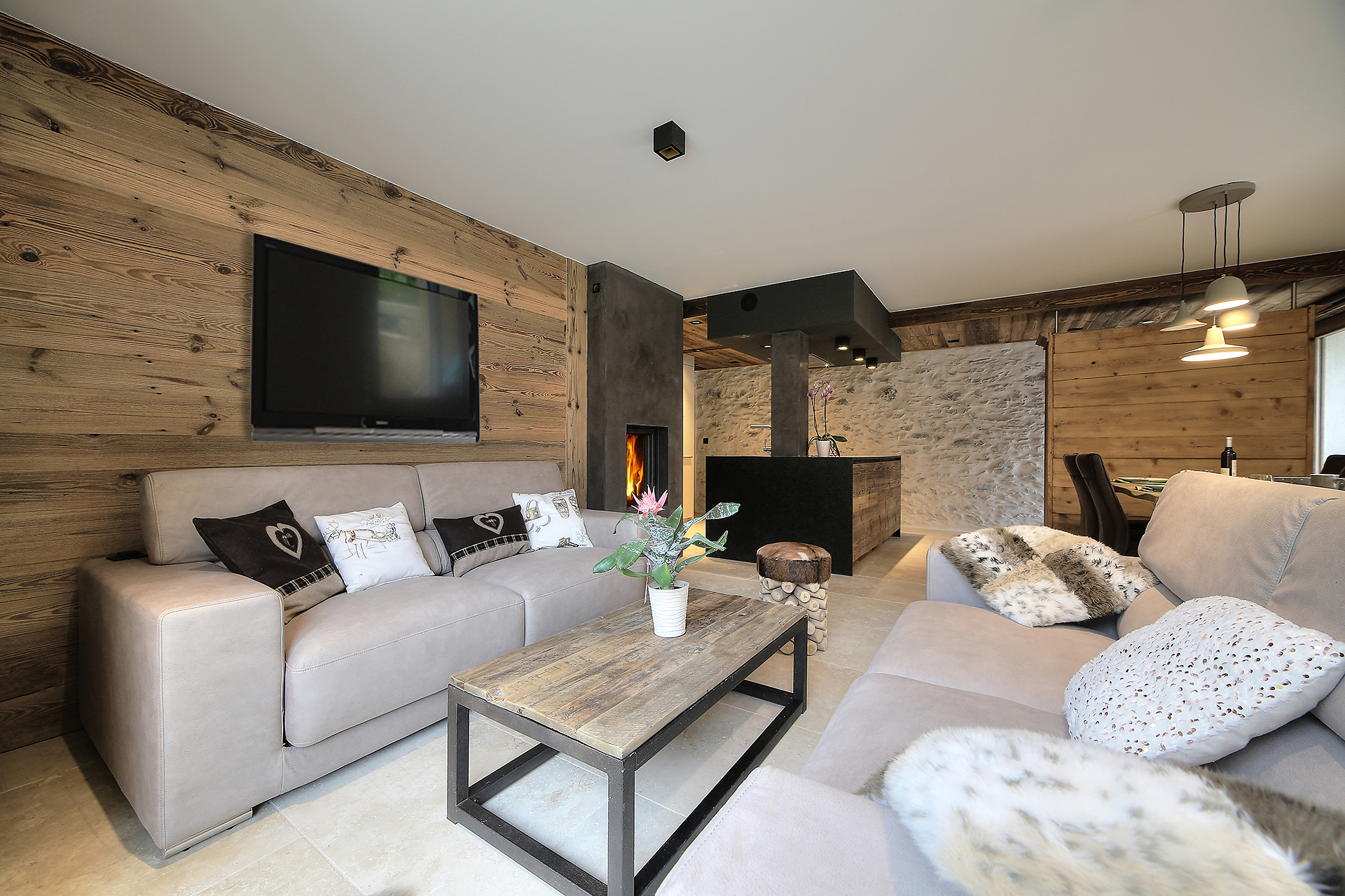 Architect's apartment in traditional farmhouse