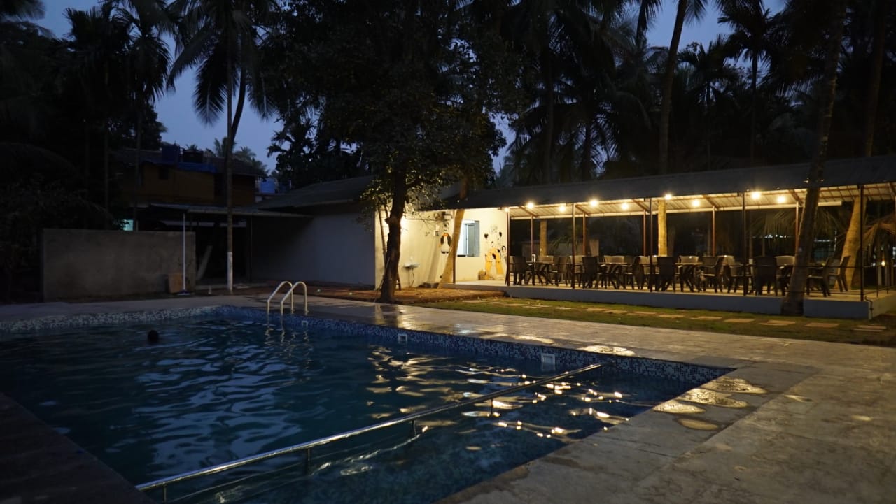 AROMA STAY AT ALIBAG- FAMILY ROOM - 2