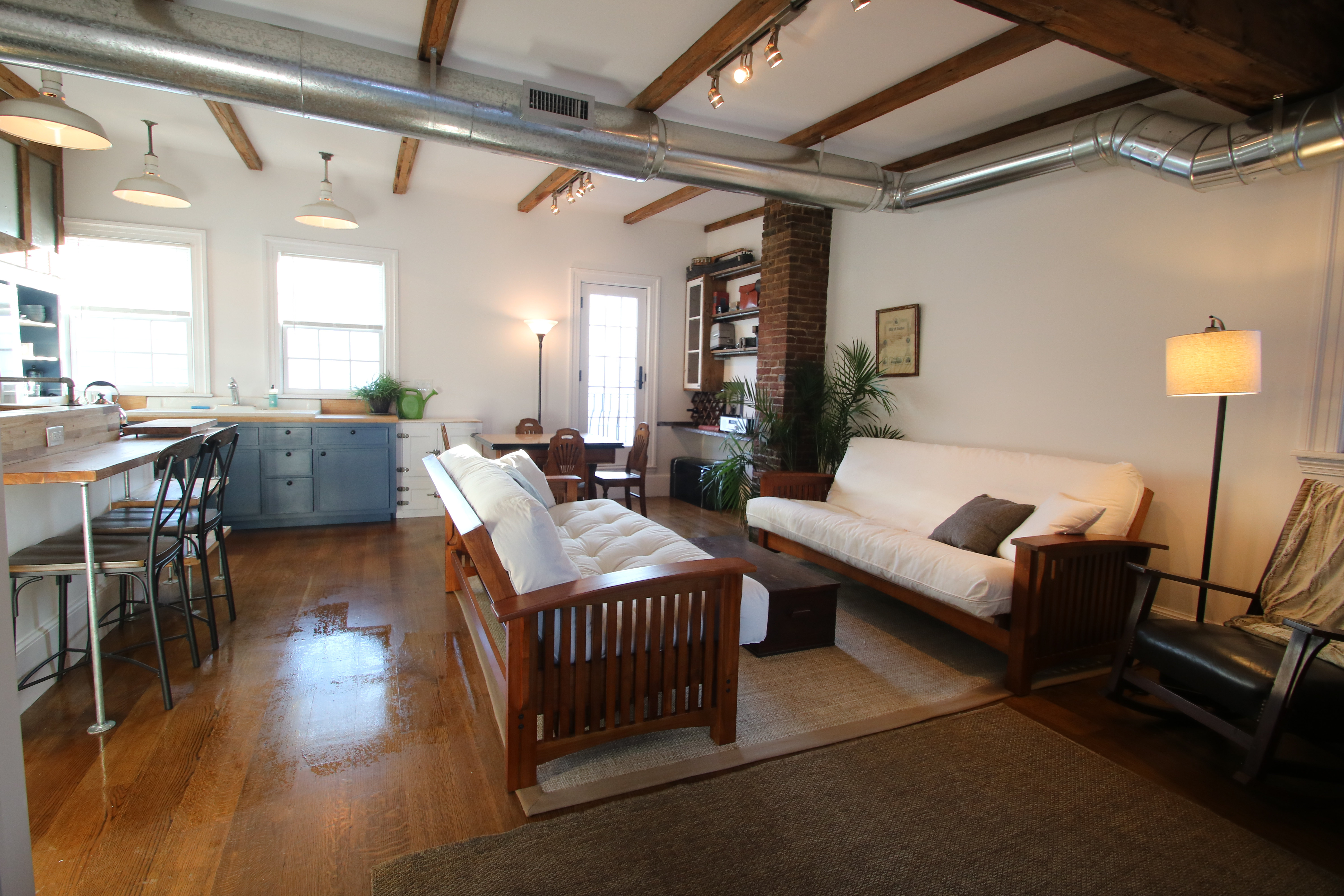 Newly-Renovated, Stunning Cambridge 2BR in Wellington-Harrington, Cambridge