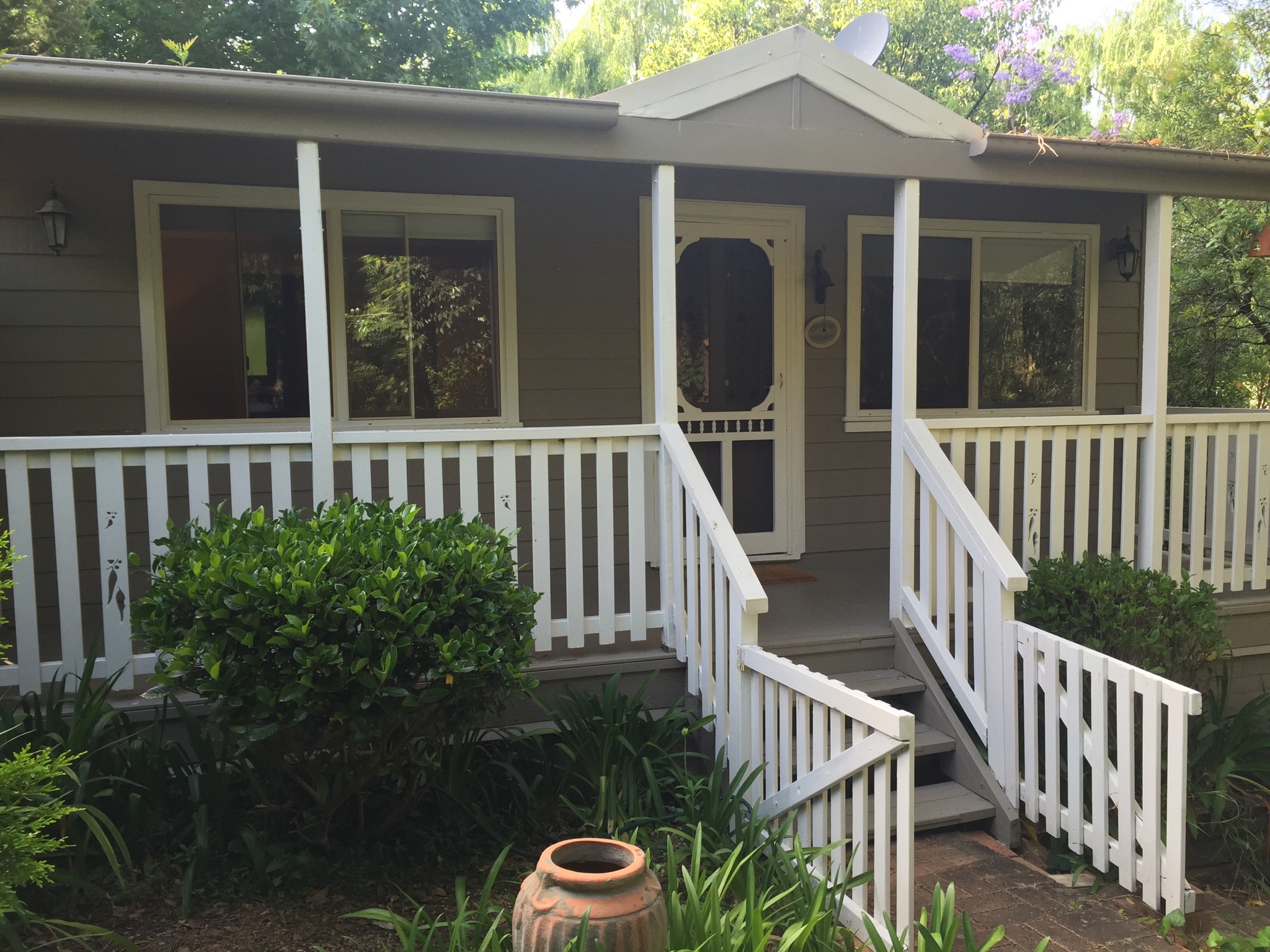 Private cottage in Berry