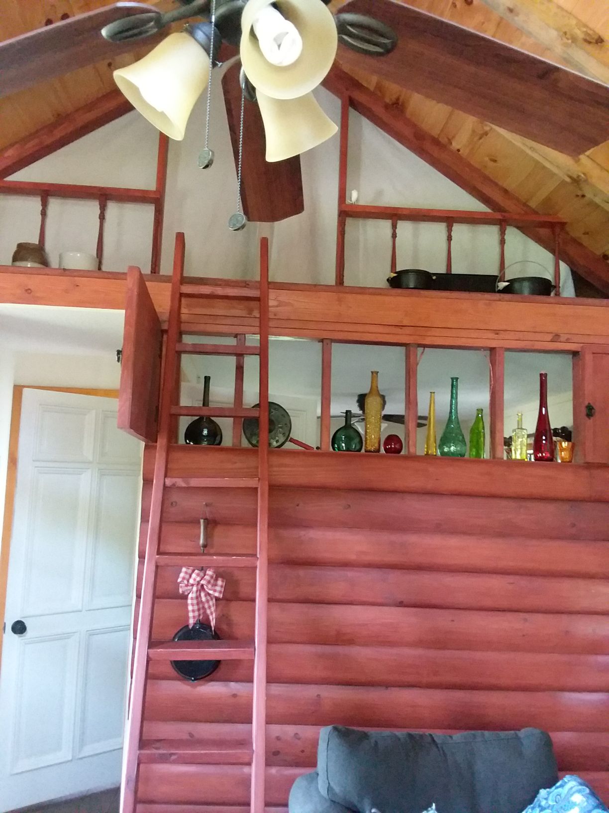 Lill Brown Cabin @ Lazy Dazy Acres