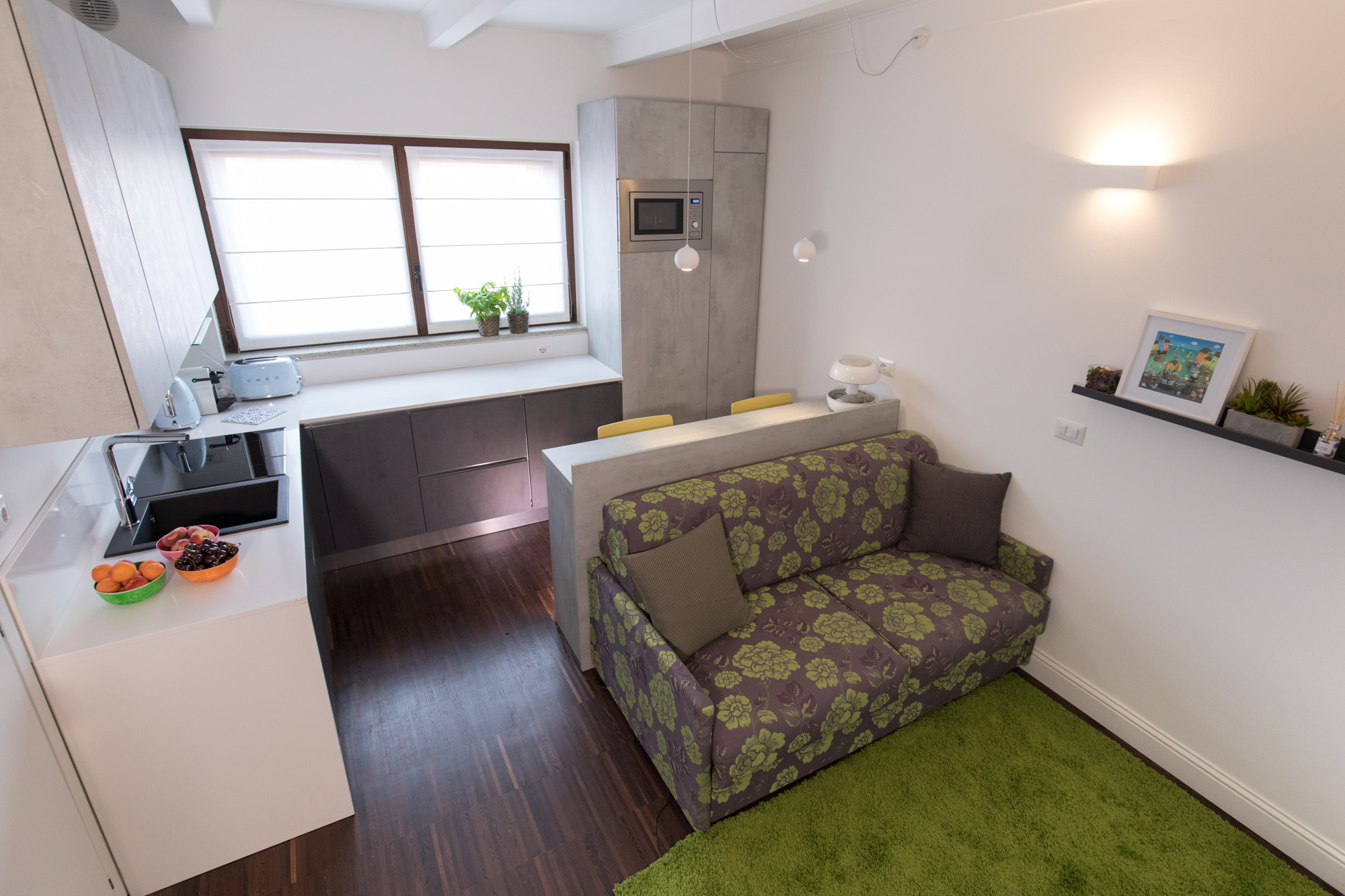 Enjoy the contemporary Milan skyline!