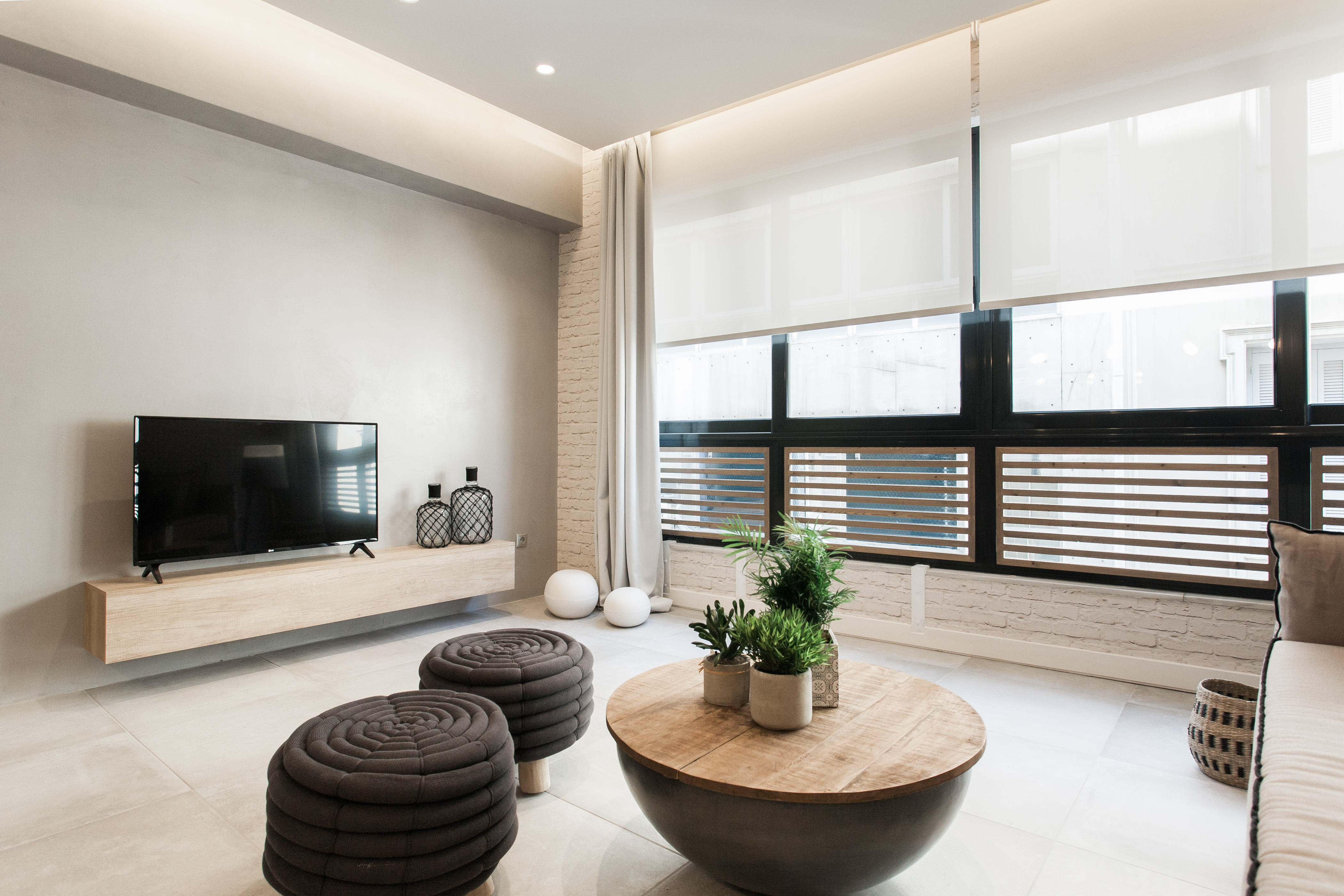 Designer Apartment - stroll to the Acropolis.