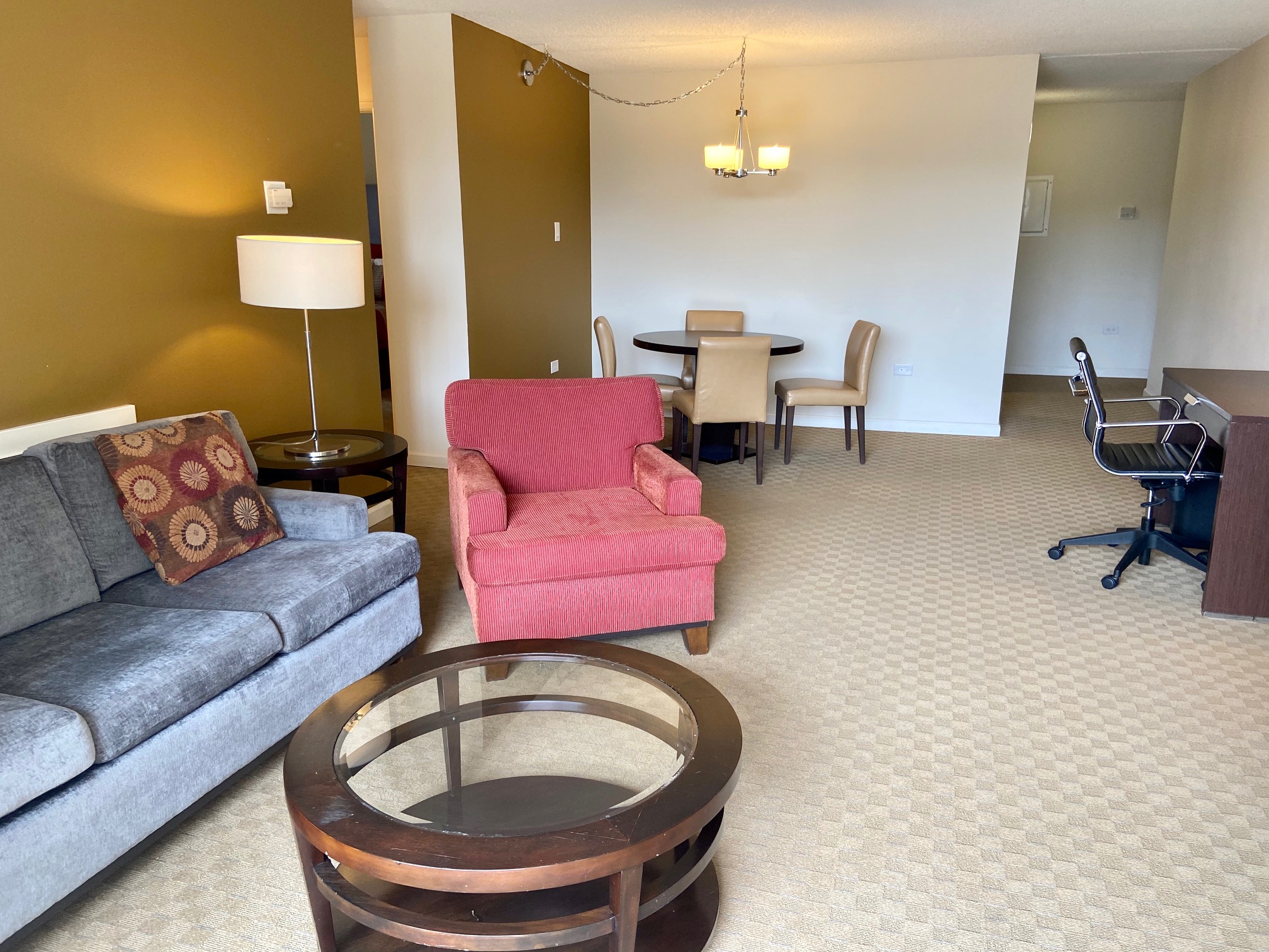 Sunny Balcony! Downtown 2x2 Brooks Tower 5C in CBD, Denver