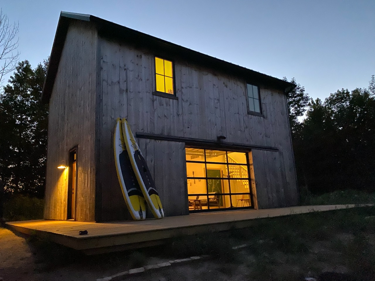 LEELANAU COUNTY MODERN BARNHOUSE Houses for Rent in Northport