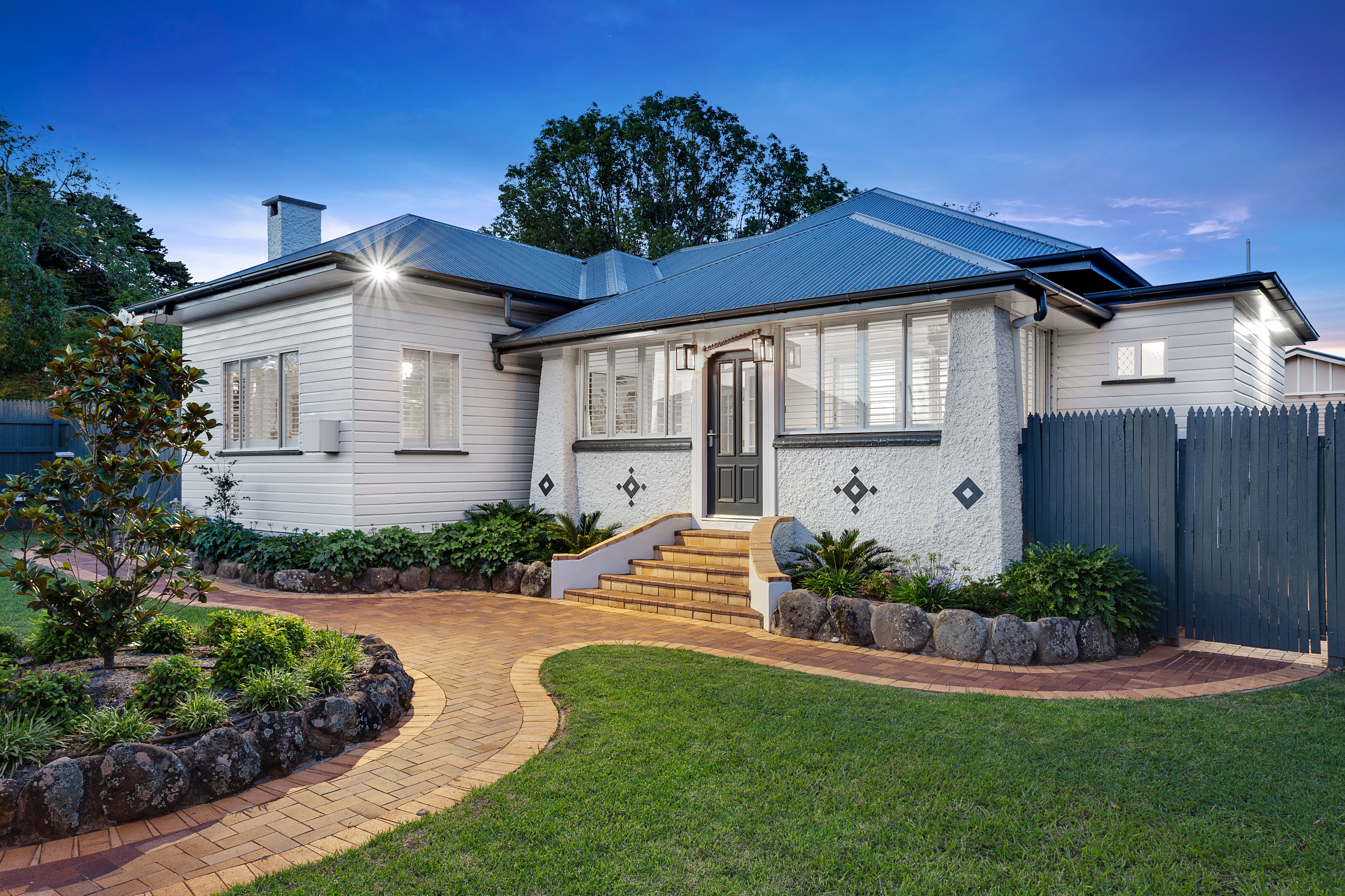 Nell S Place Stunning Home Walk To Cbd Houses For Rent In Toowoomba City Queensland Australia