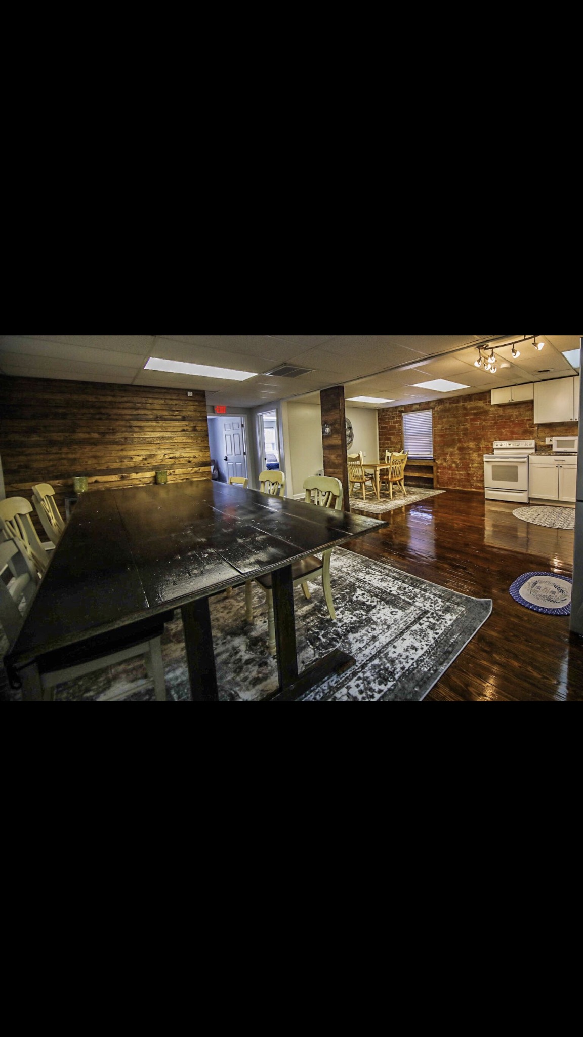 The Luxurious Boone Trace Inn Bed and breakfasts for Rent in