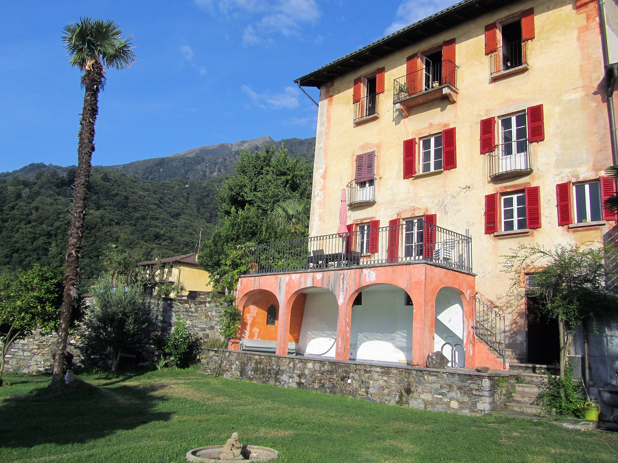 Rustic Tessin Villa with private Pool and Garden