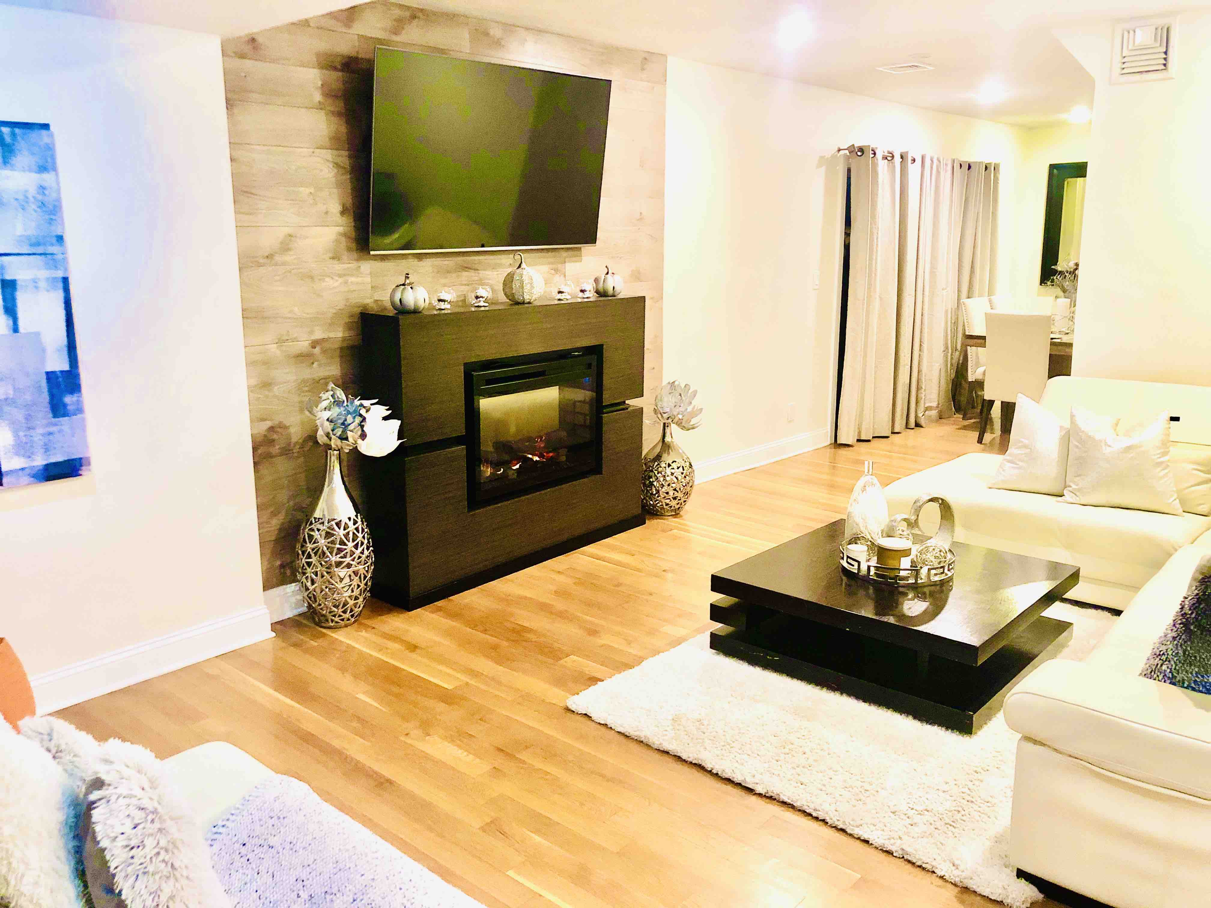 Beautiful modern Beach House!! Houses for Rent in Revere