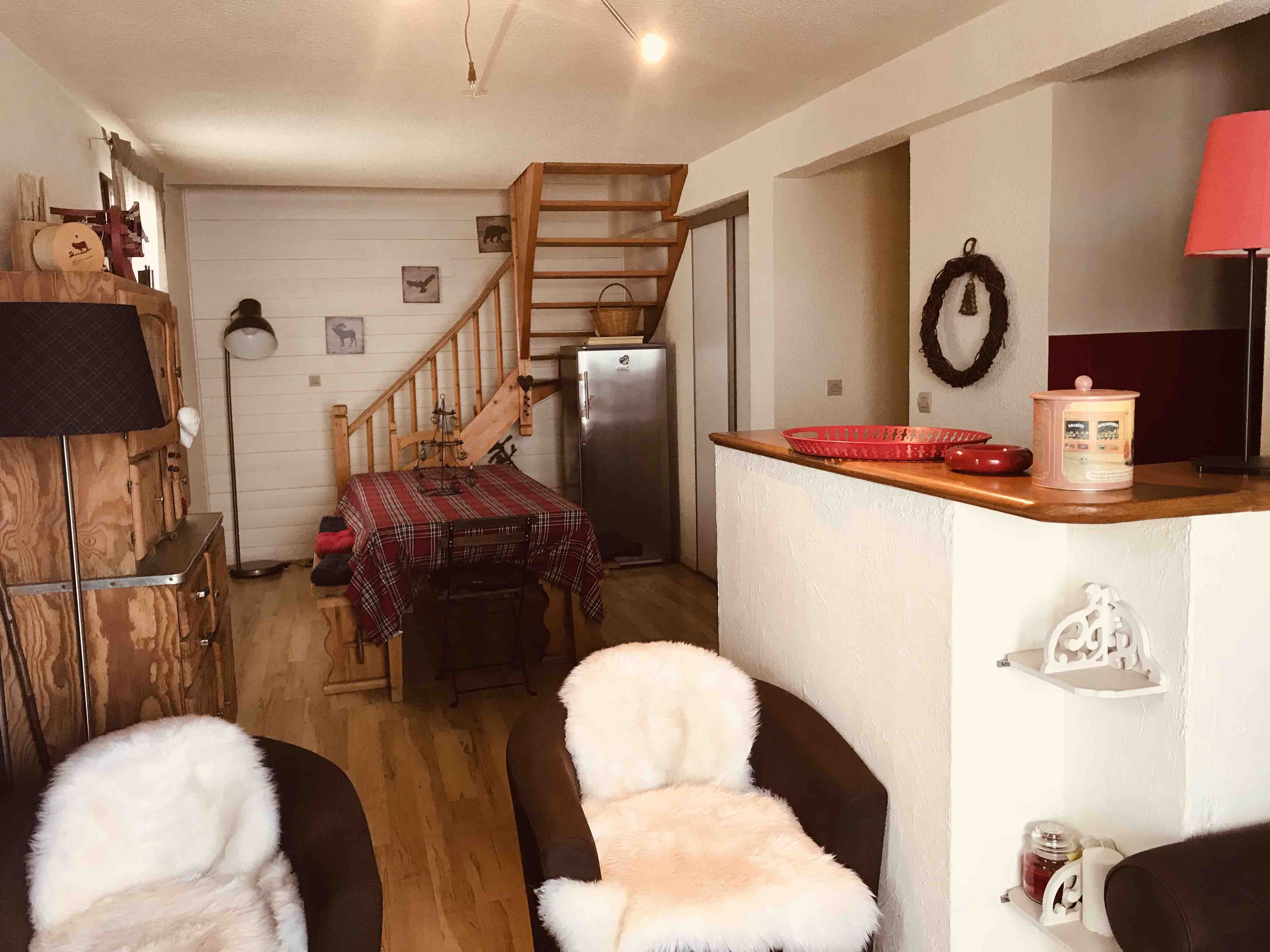 Pleasant duplex with terrace facing the slopes