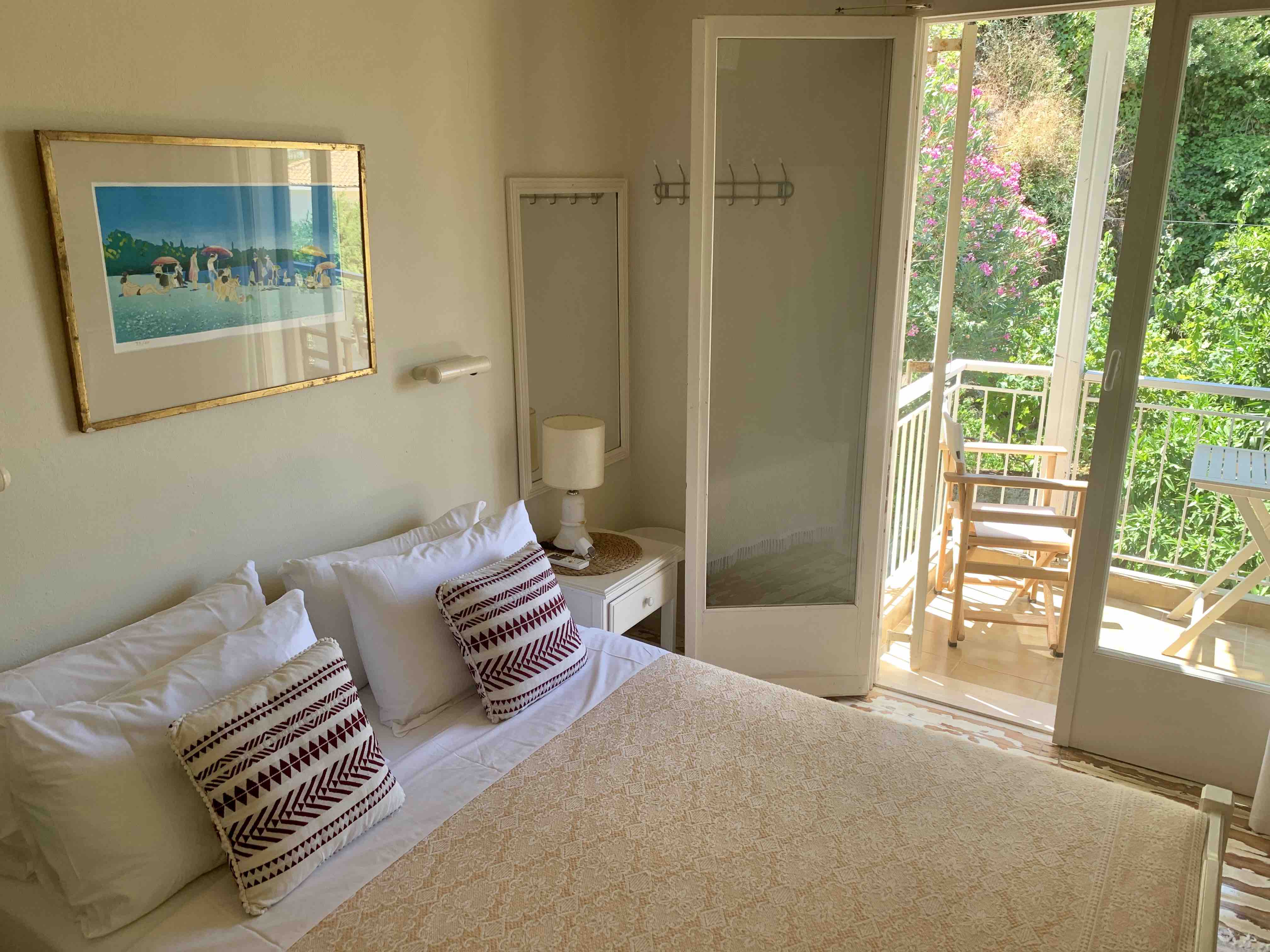 Melina's Double Room - Avali beach..