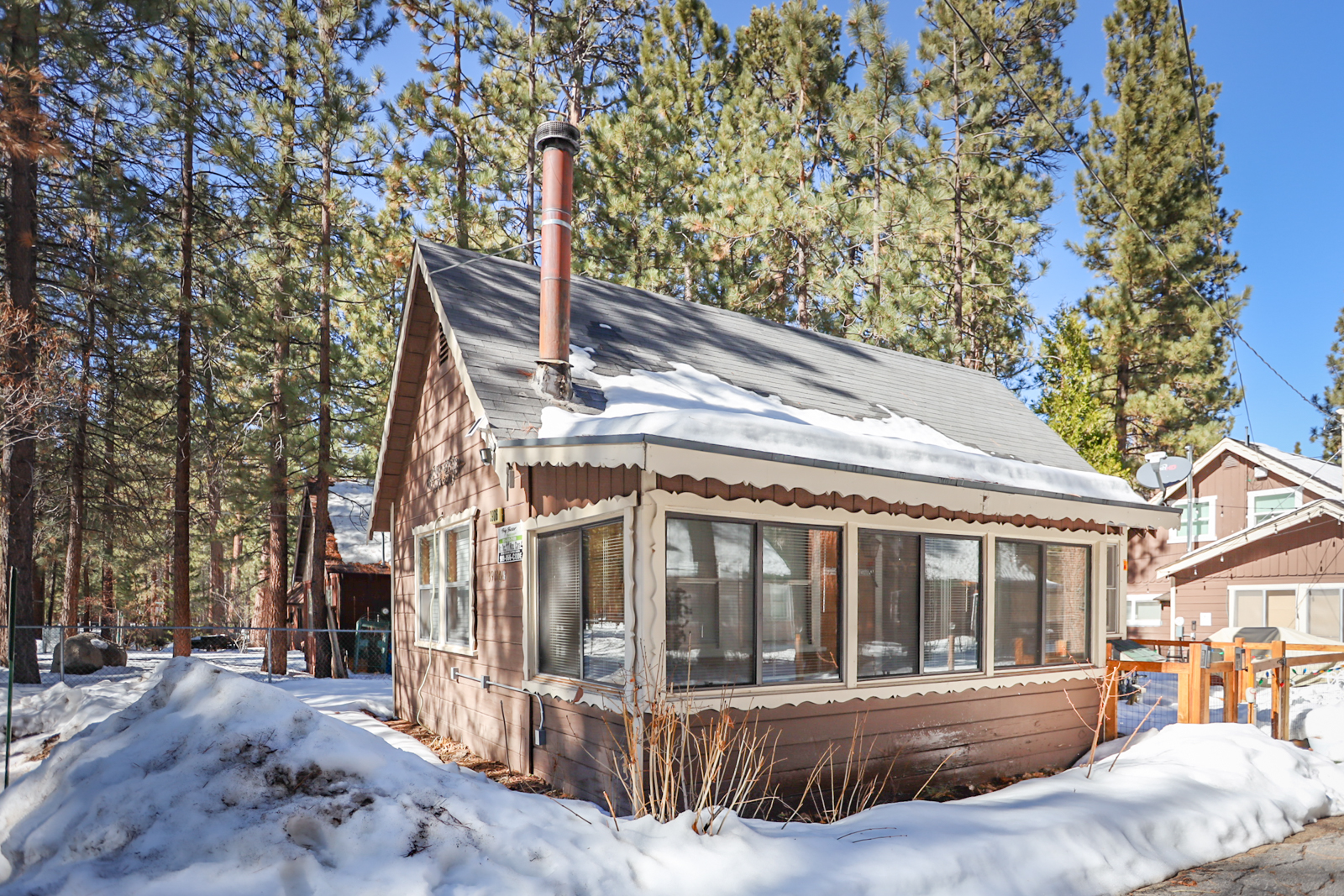 Robins Roost- 3 person cabin in quiet neighborhood ...