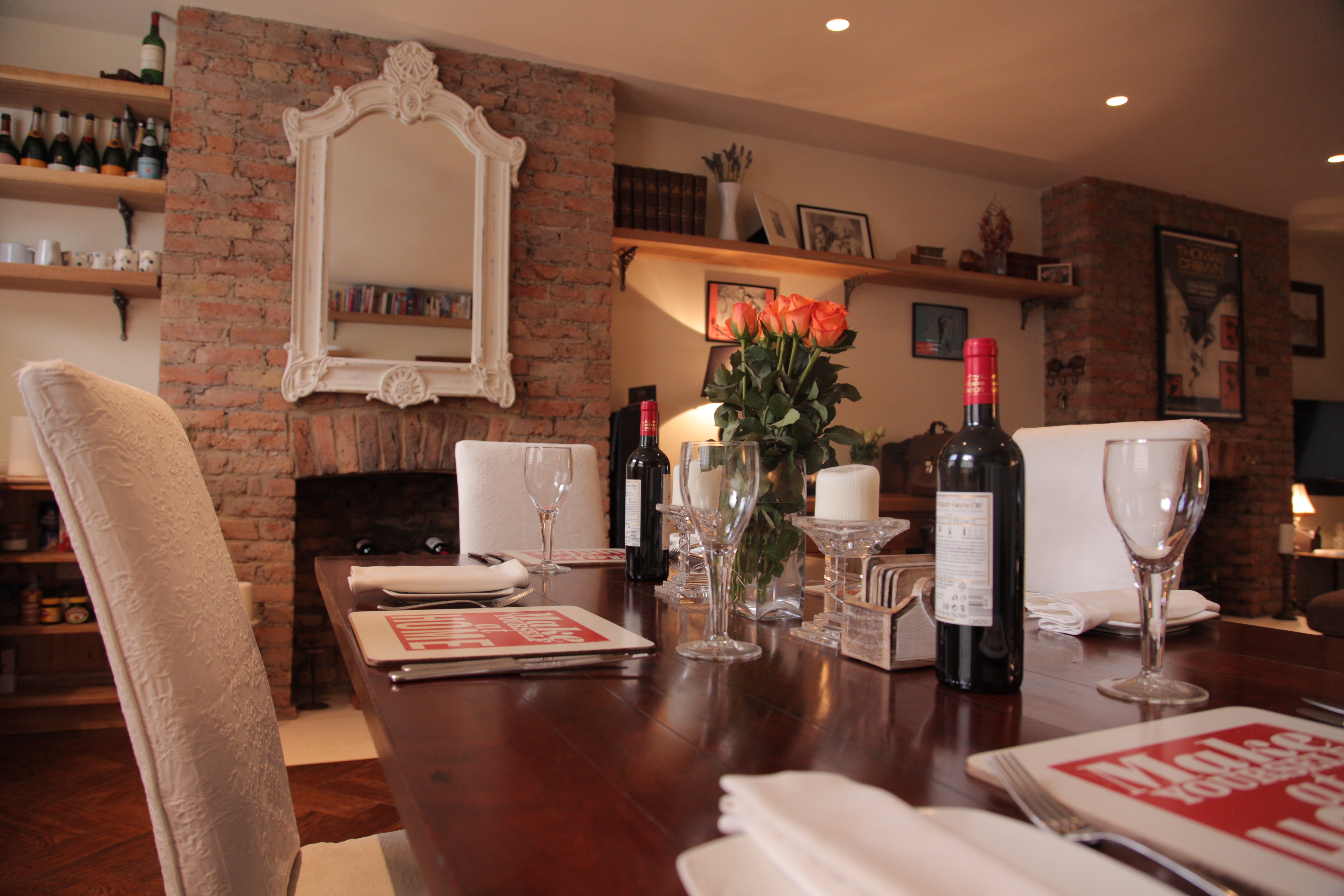 Luxury Battersea studio w open fire, close to Park
