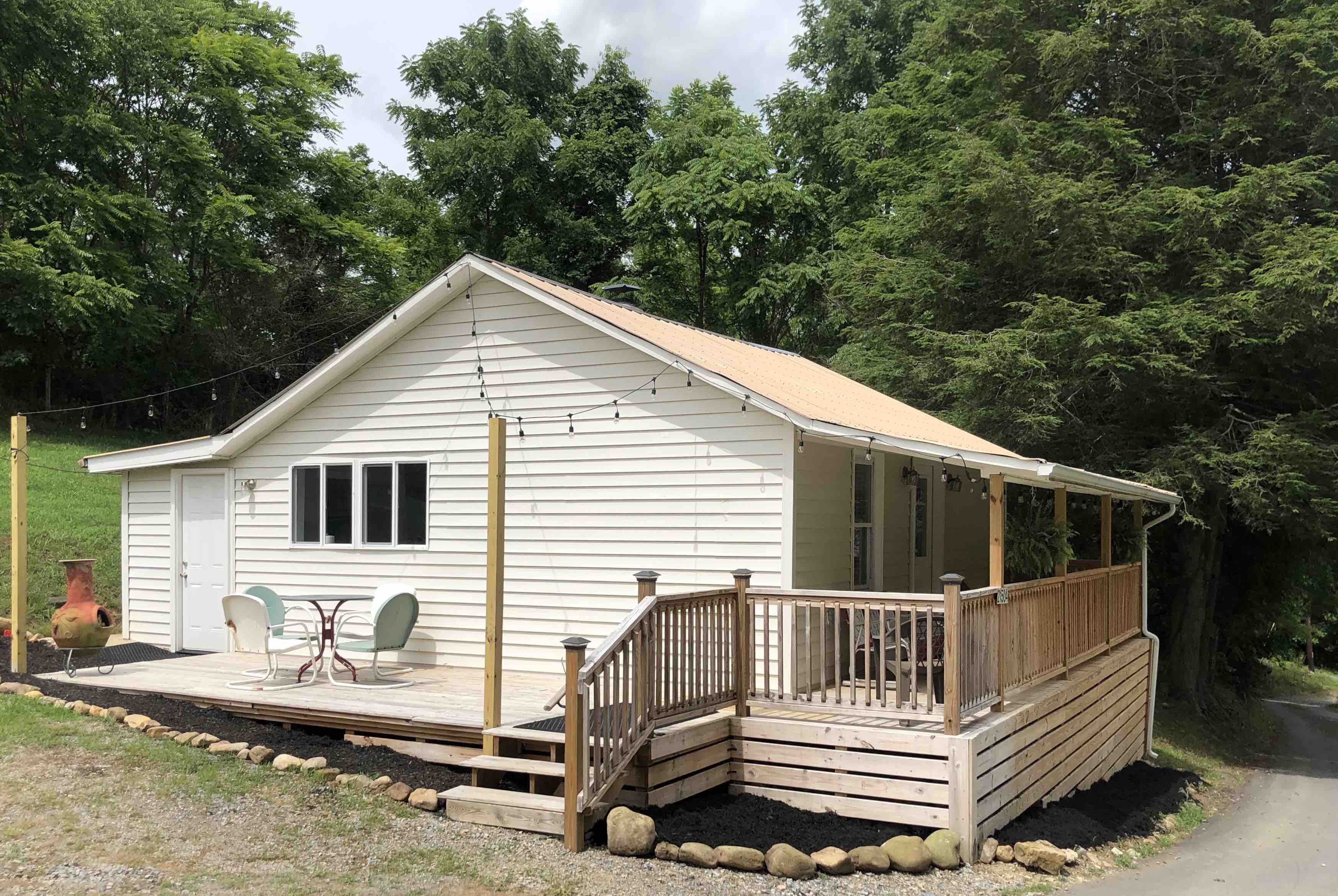 Creeper Trail Cottage and Damascus Getaway SWVA Houses for Rent in