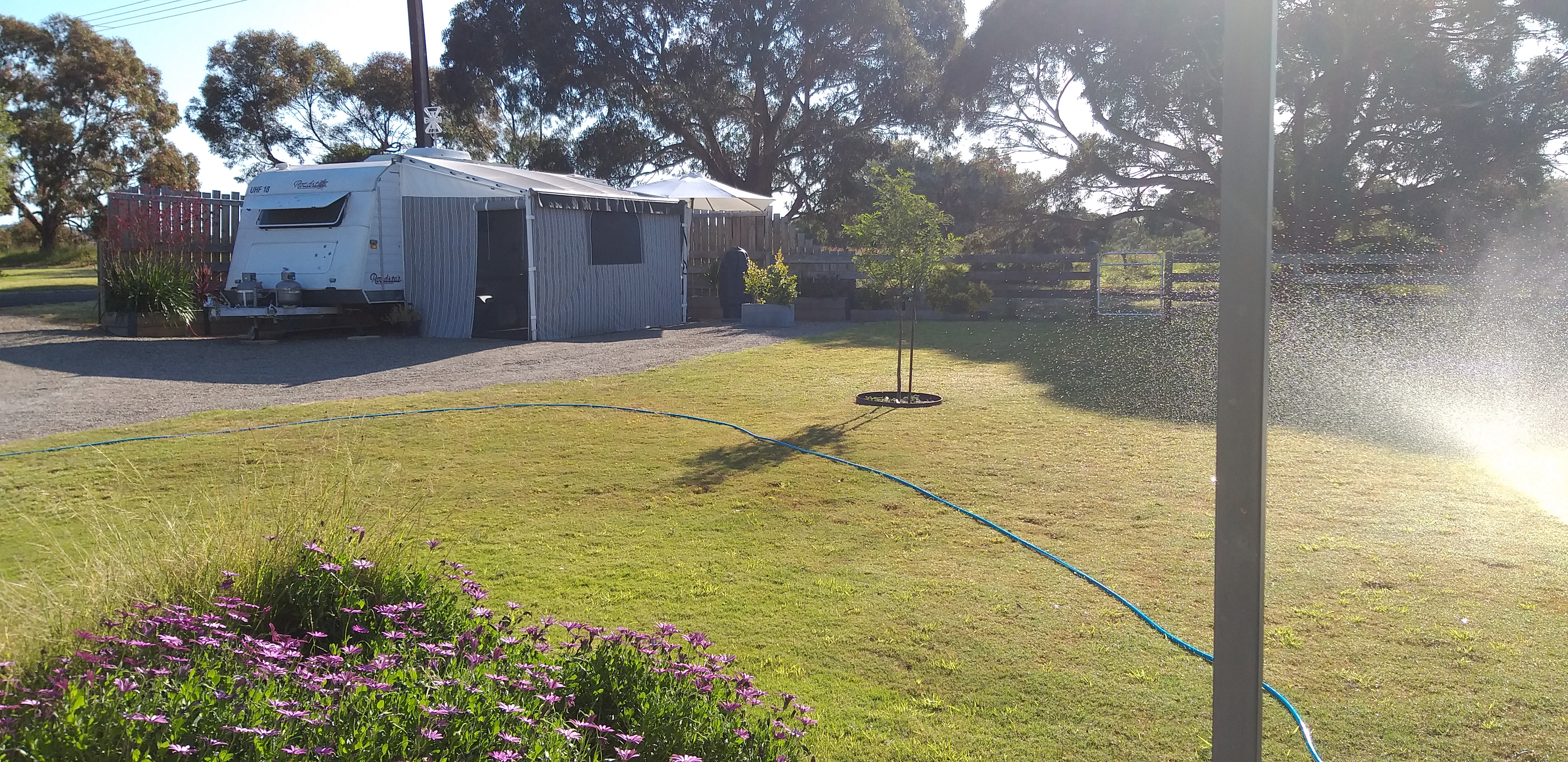 Inman Cosy Caravan, renovated, close to everything
