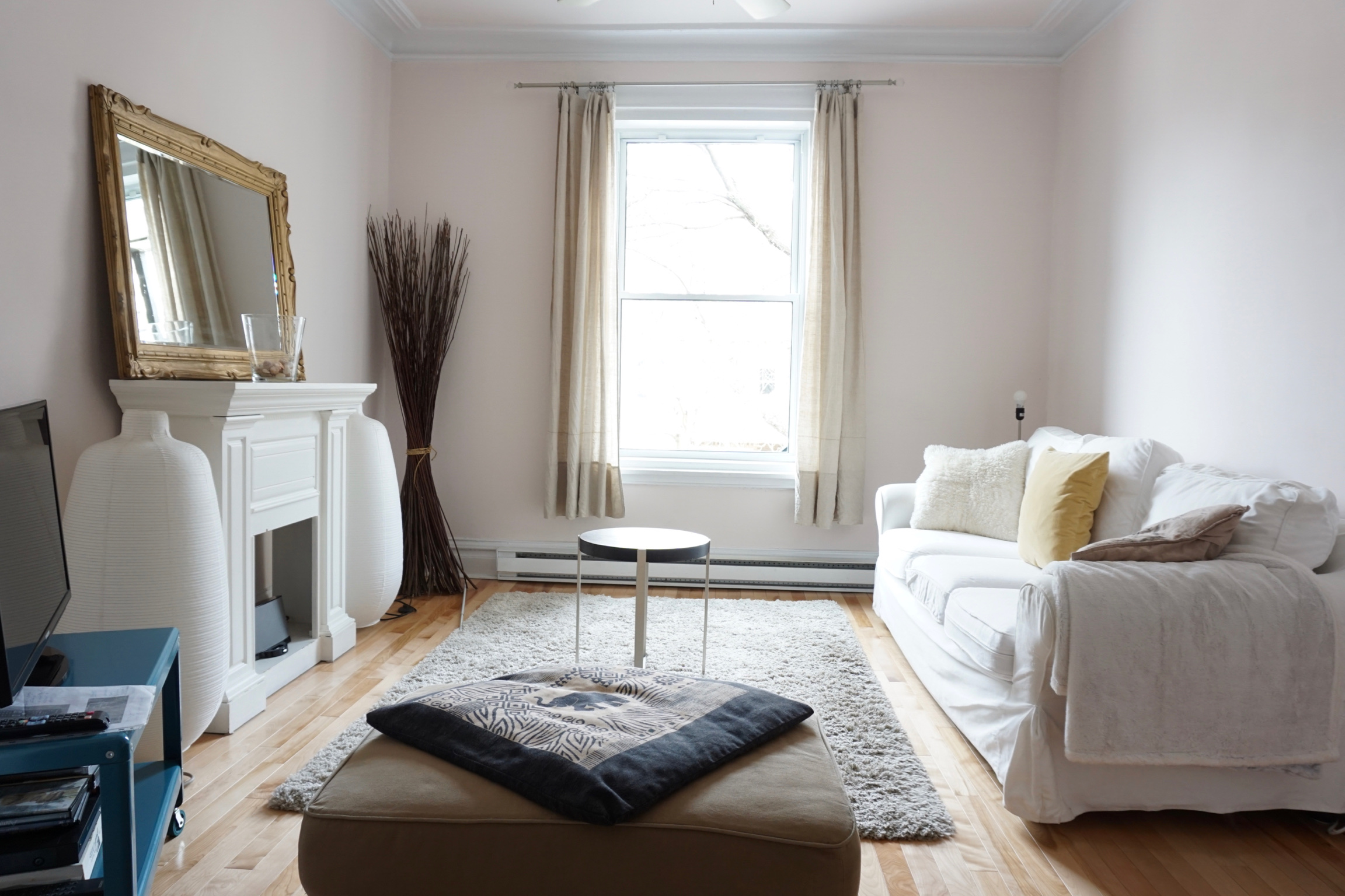 Cool flat in the plateau Mt-Royal. in Le Plateau-Mont-Royal, Montreal